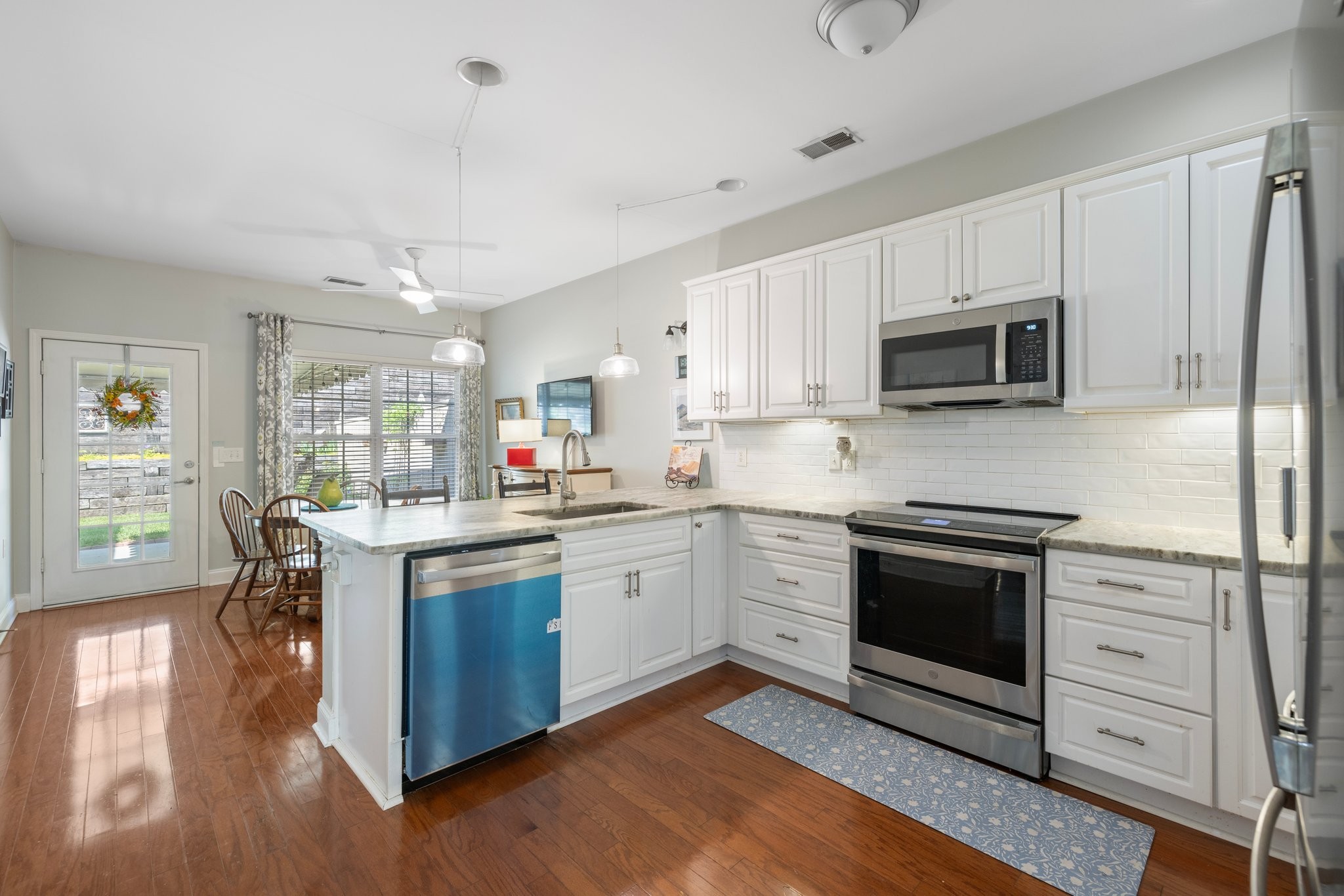 252 Wrennewood Ln