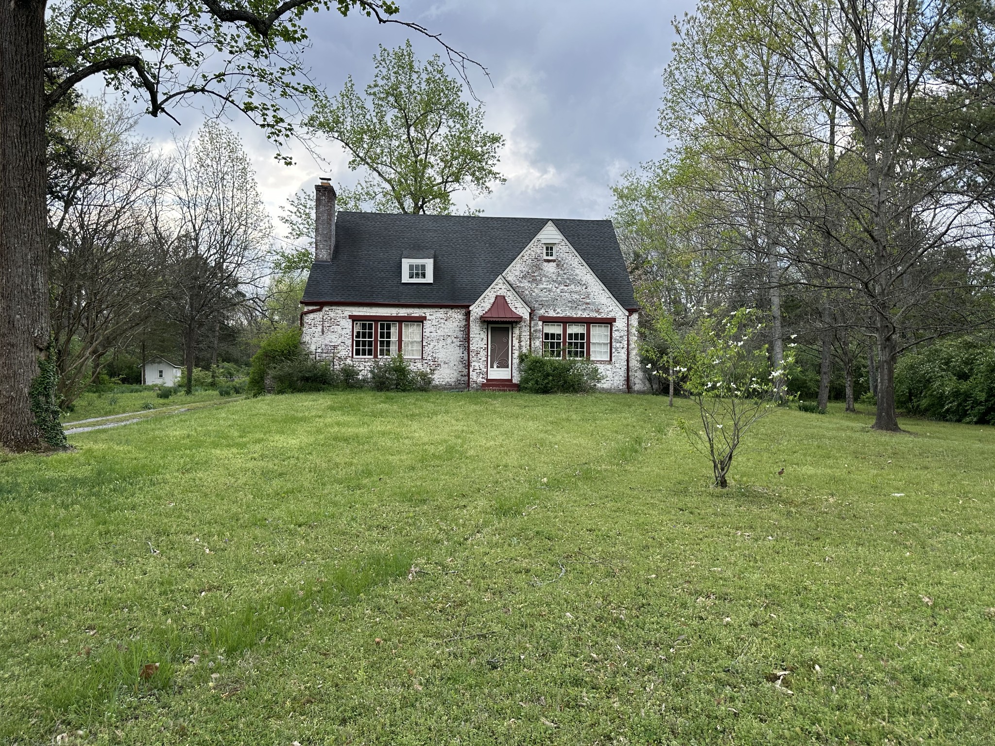 206 Haverford Ave