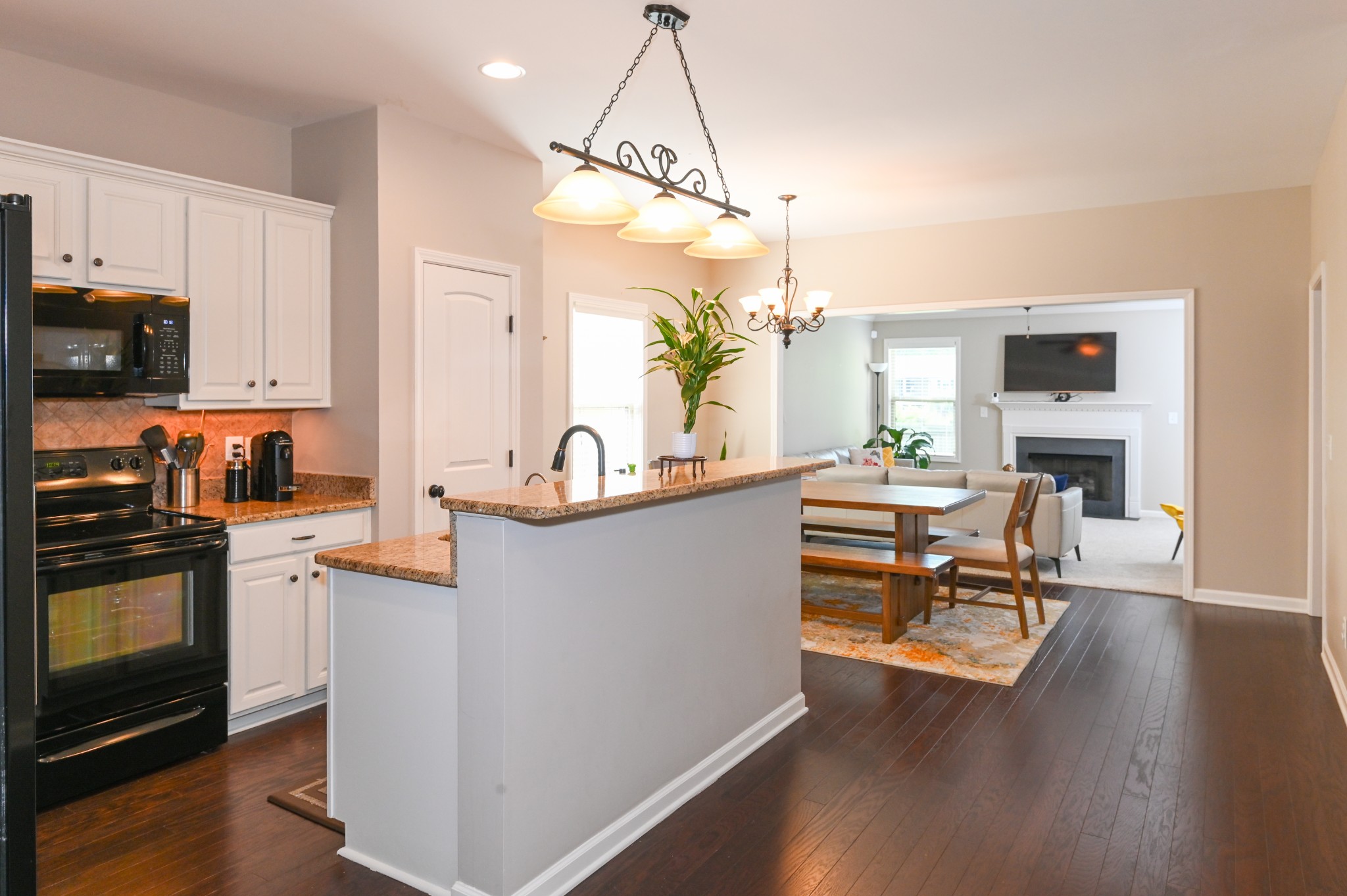 2247 Castleman Dr