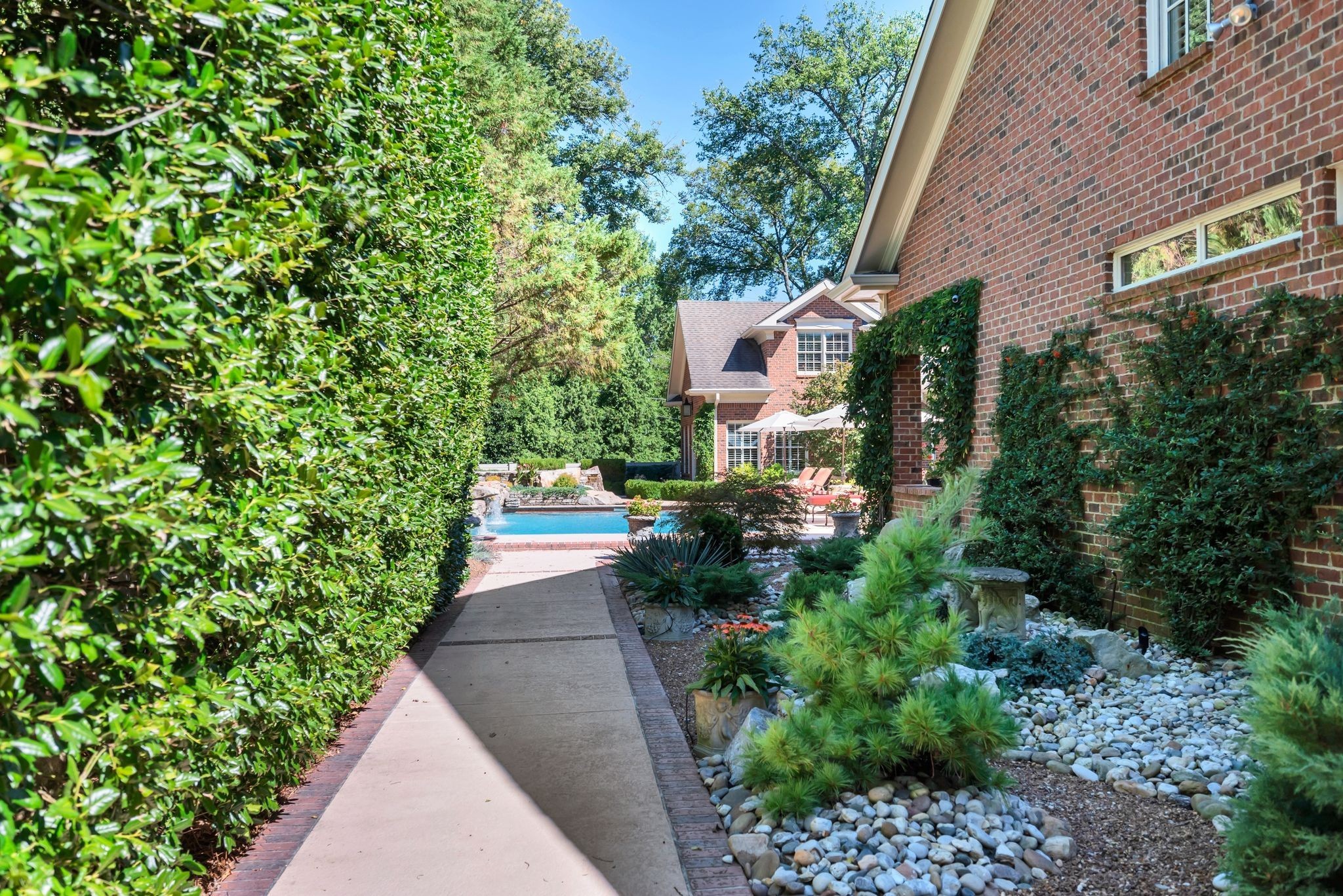 2430 Bear Rd