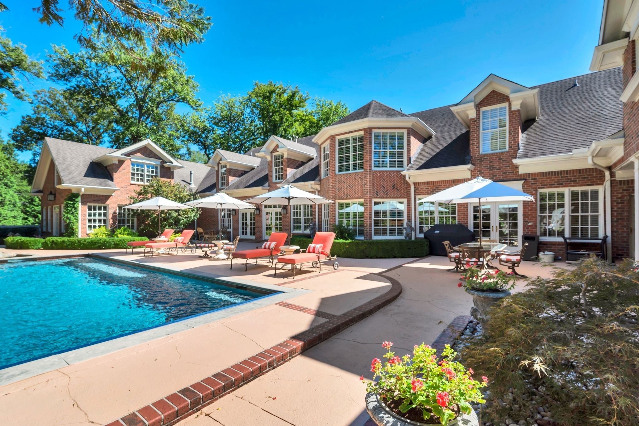 2430 Bear Rd