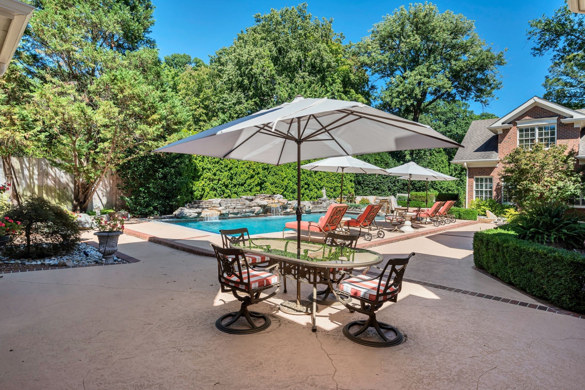 2430 Bear Rd