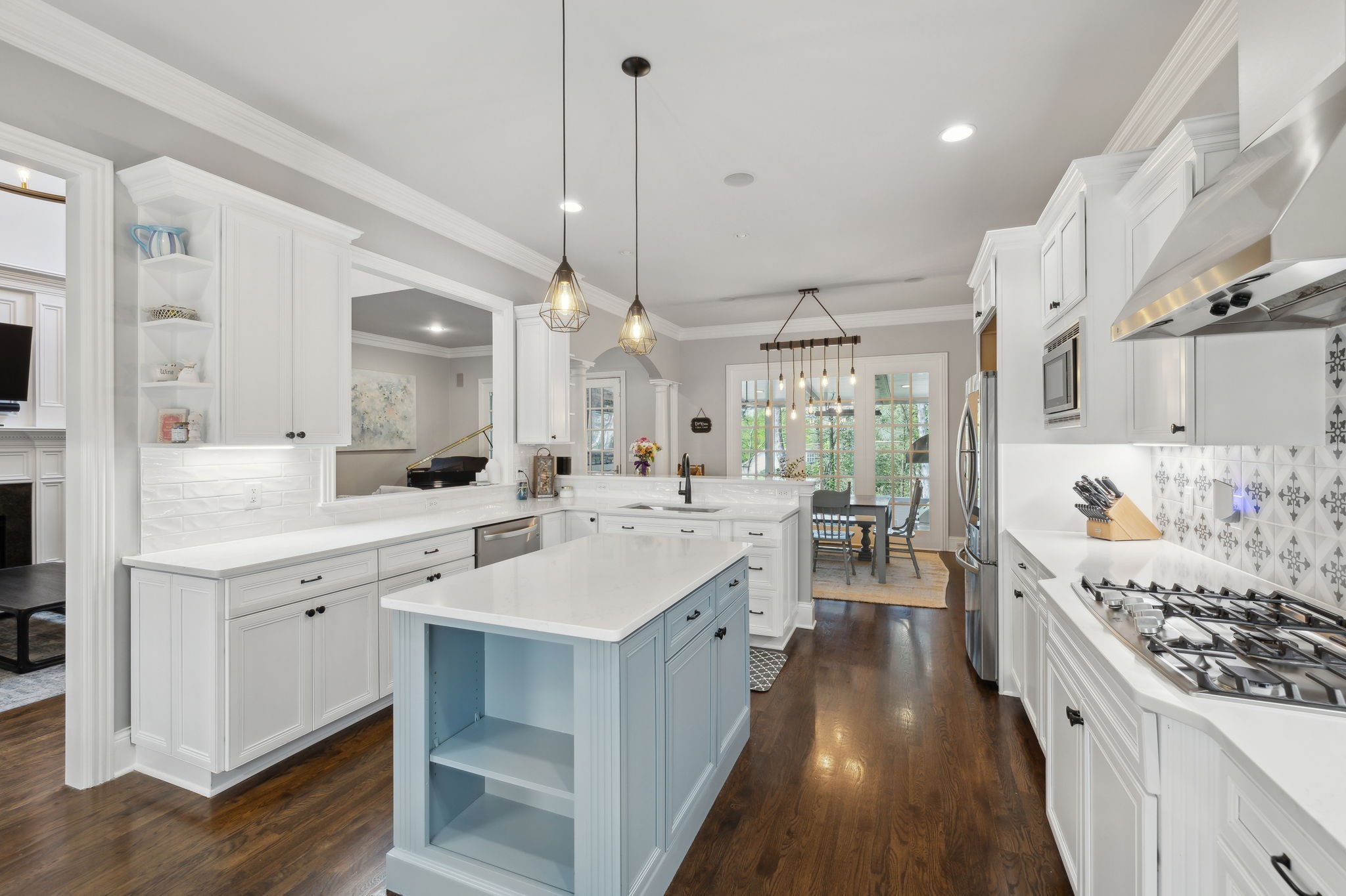 3045 Flagstone Dr