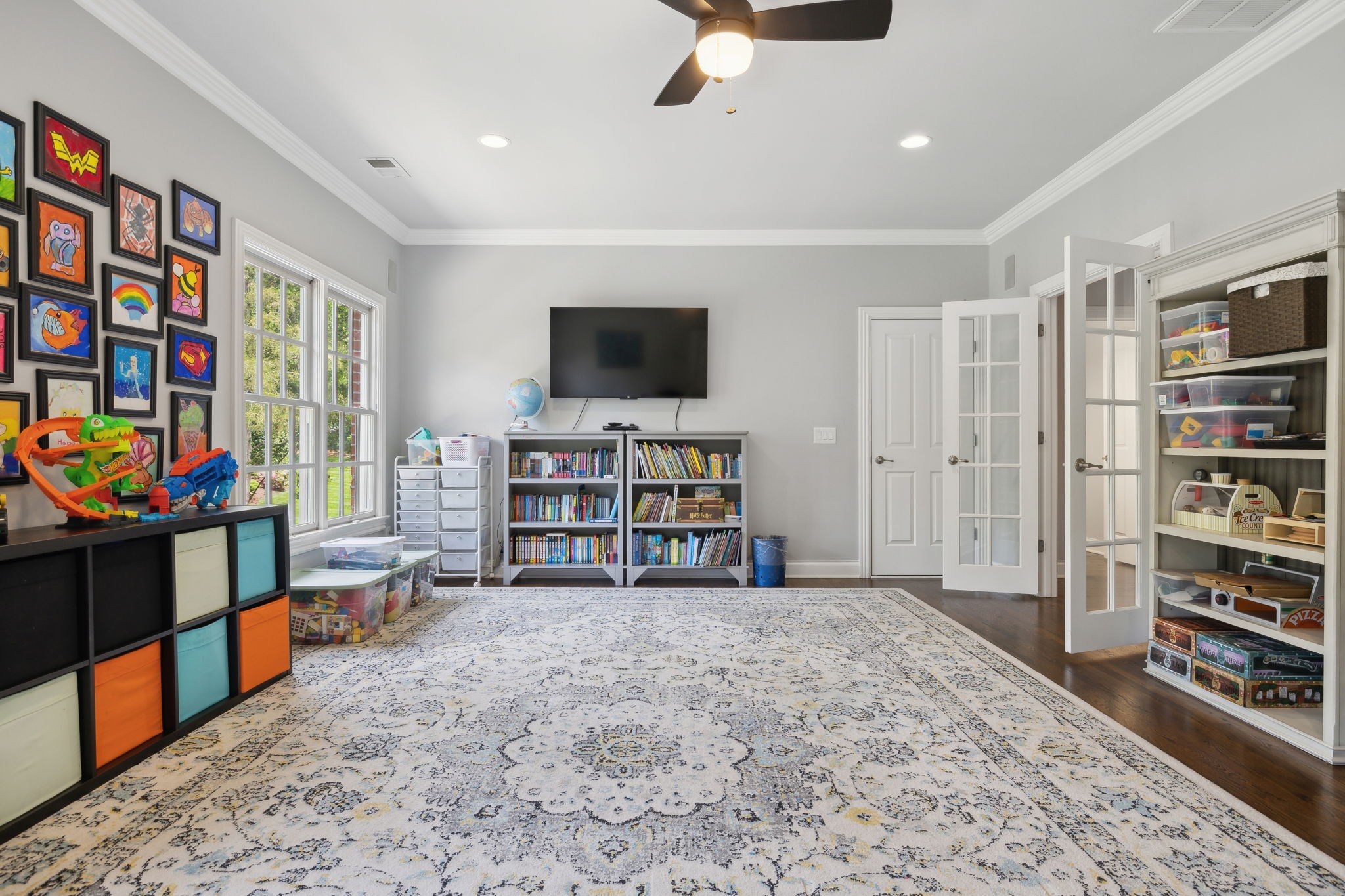 3045 Flagstone Dr