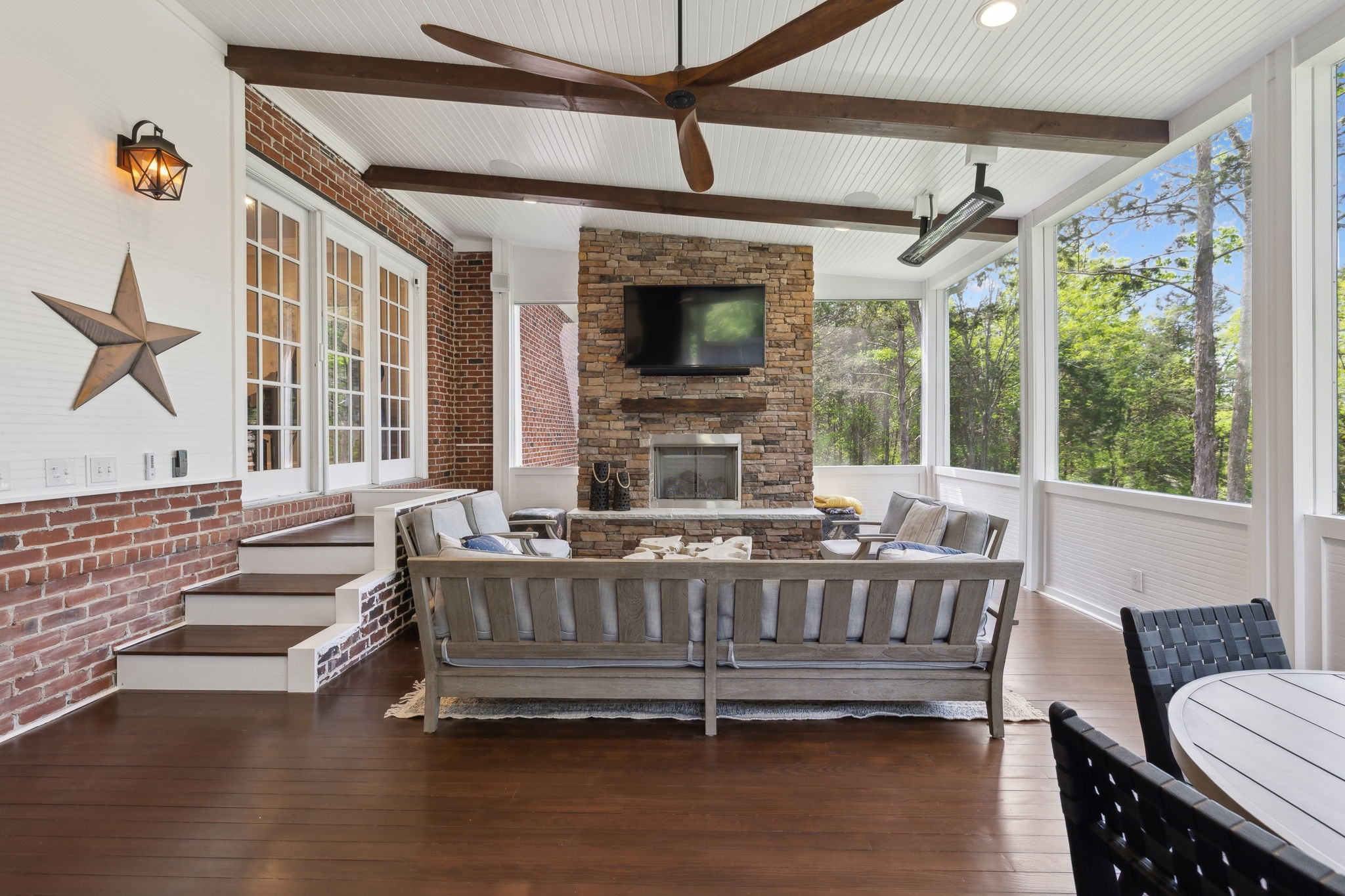 3045 Flagstone Dr