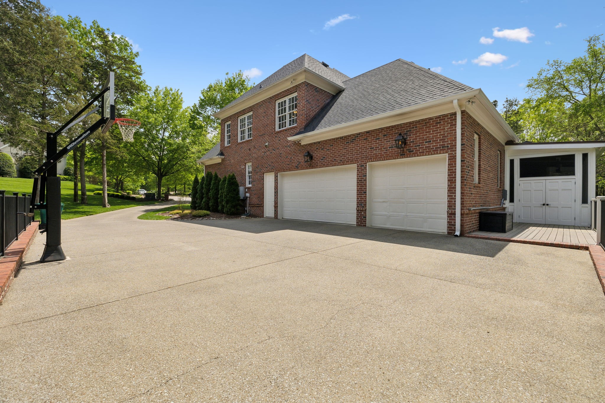 3045 Flagstone Dr