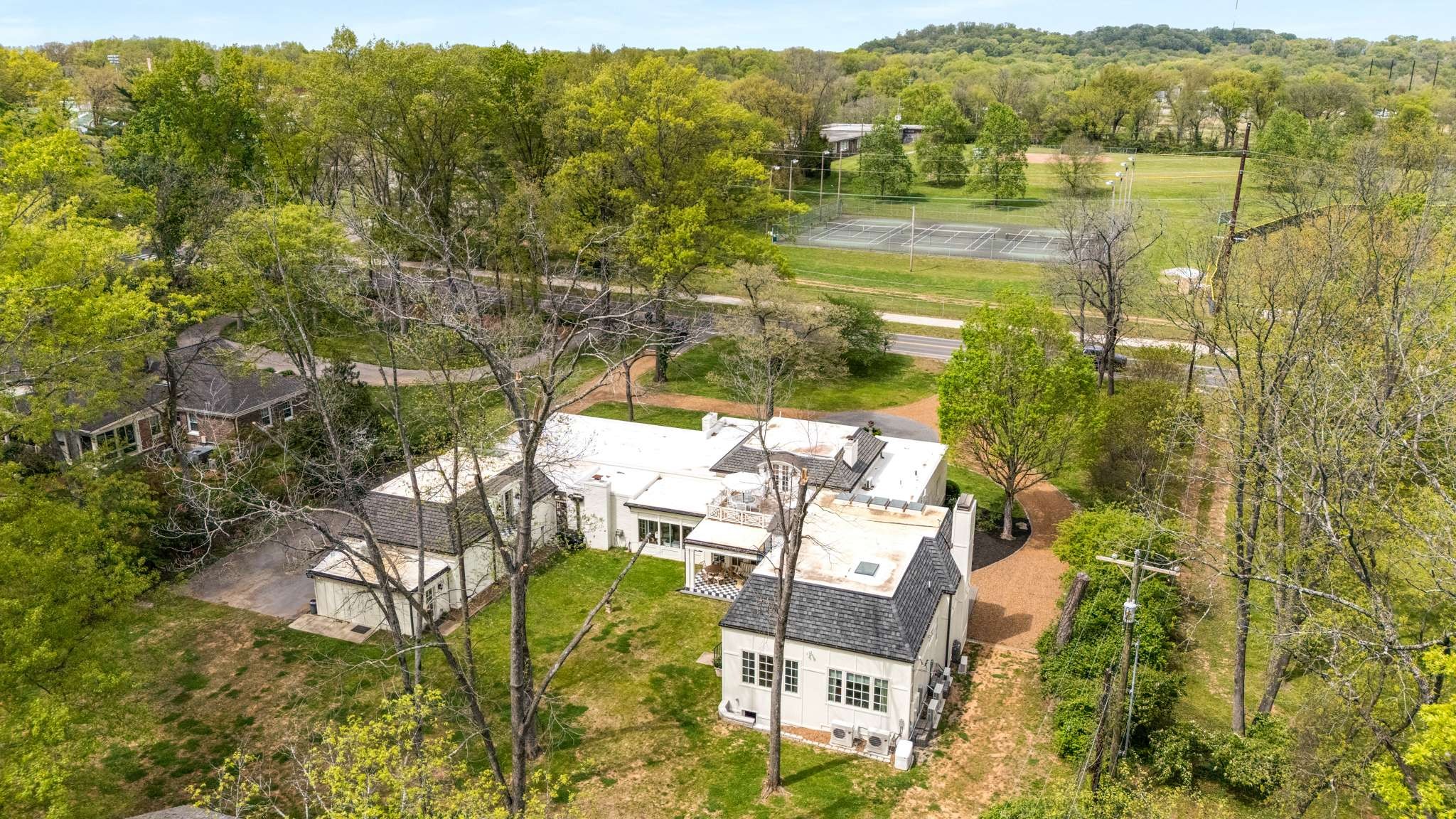305 Davidson Rd