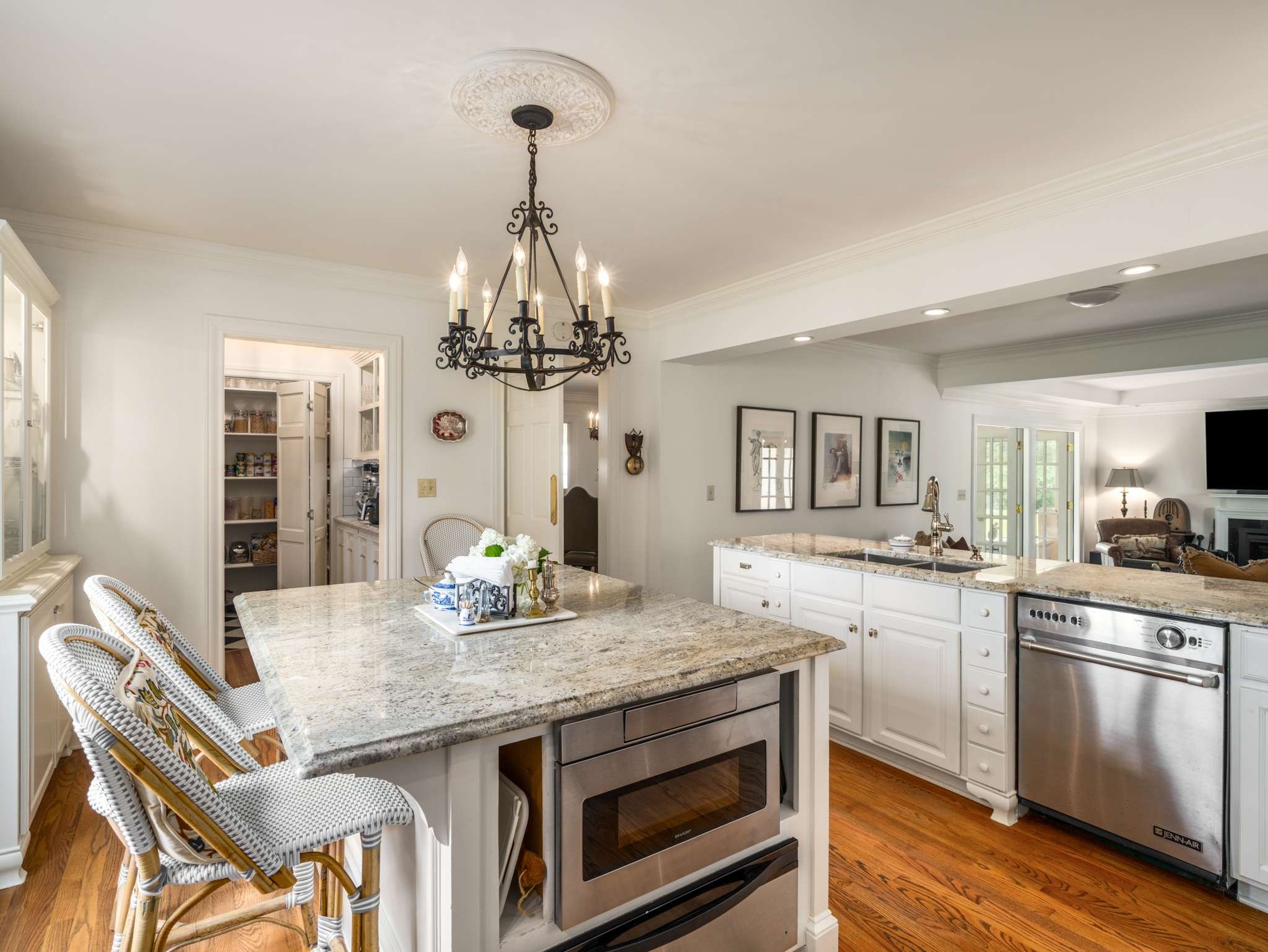 305 Davidson Rd