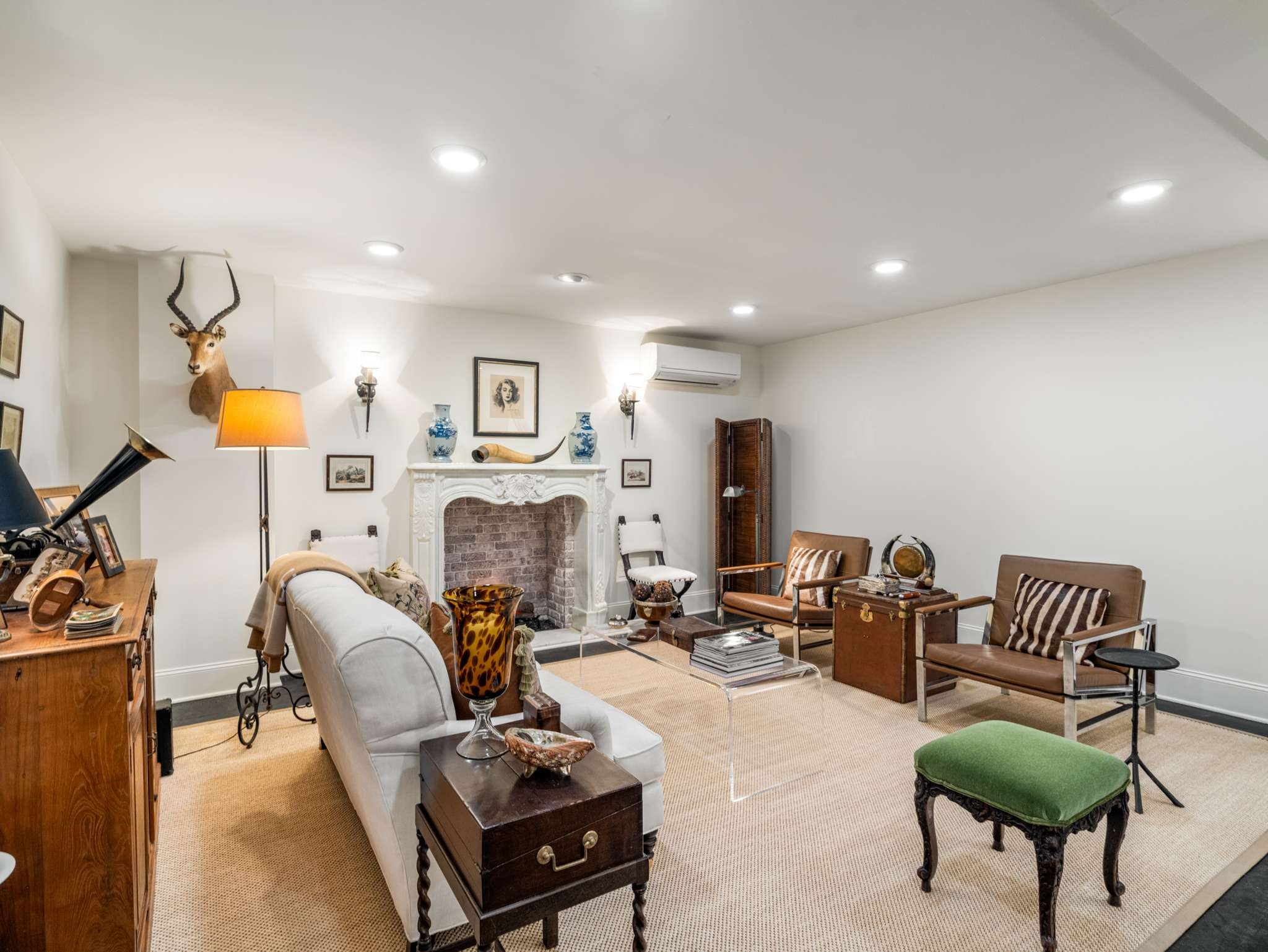 305 Davidson Rd