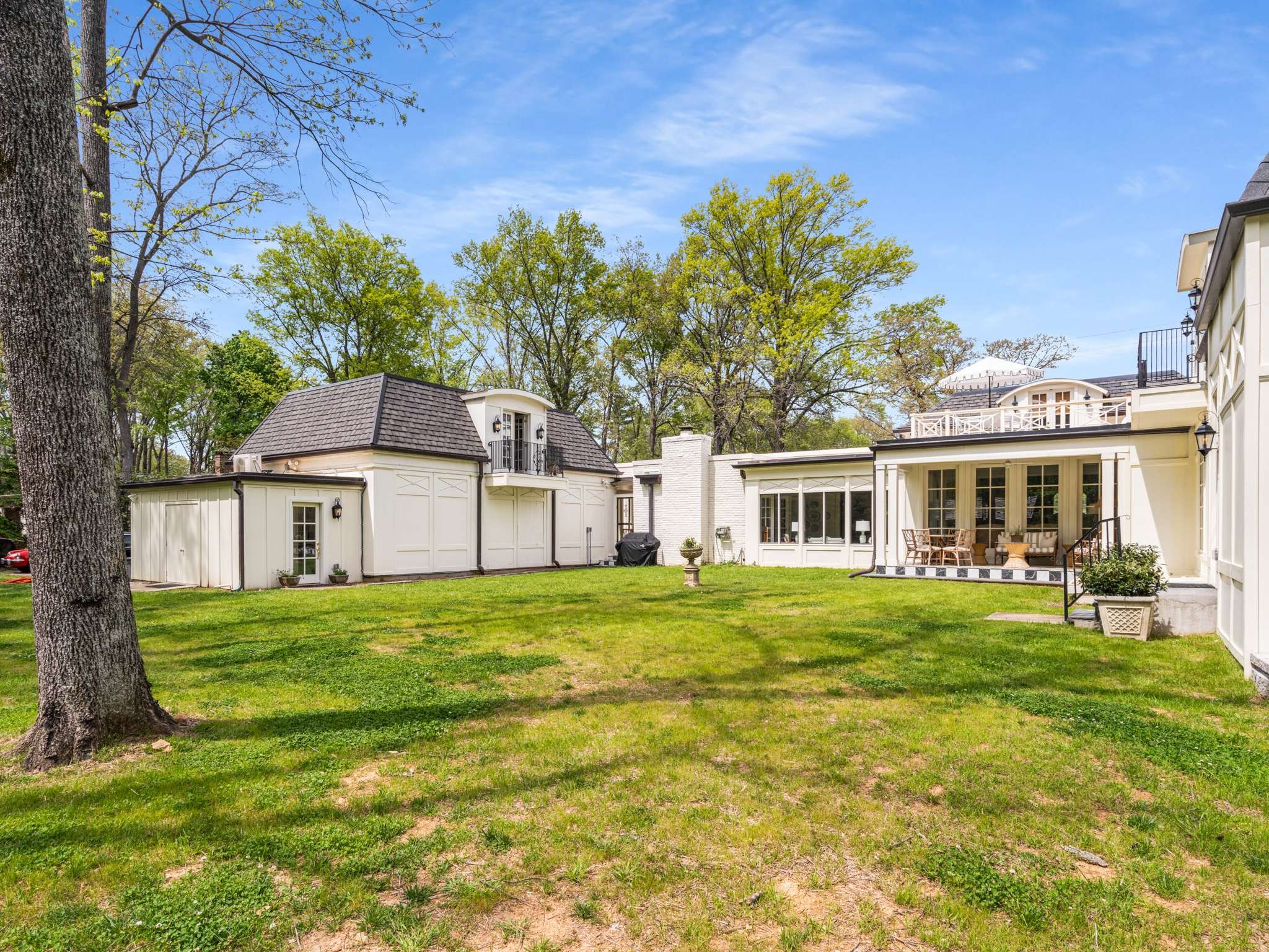 305 Davidson Rd