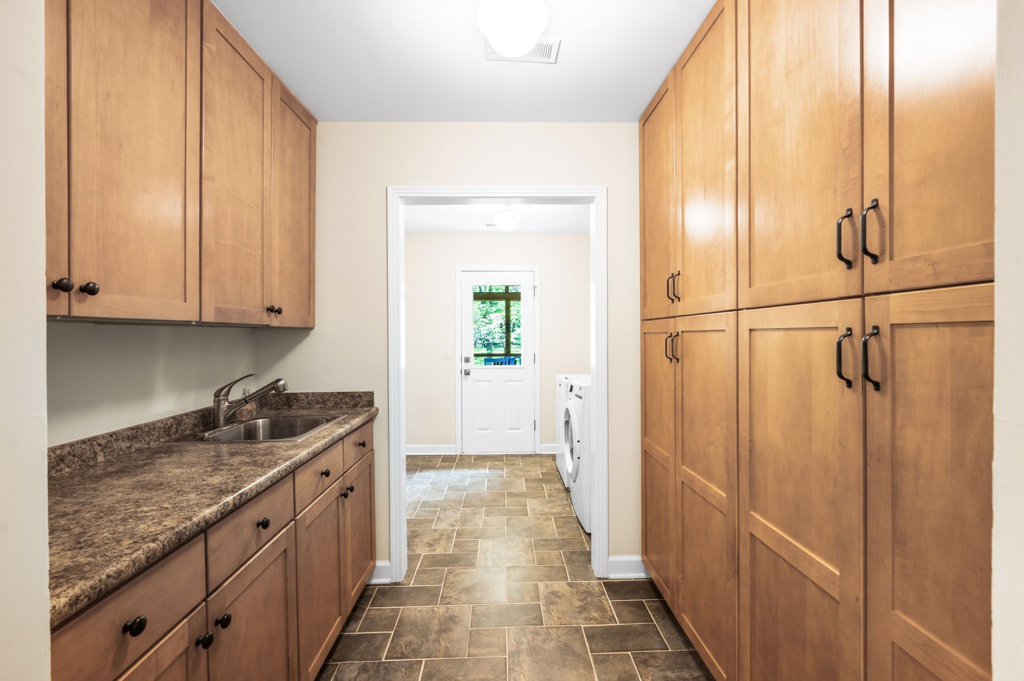6212 Gardendale Dr