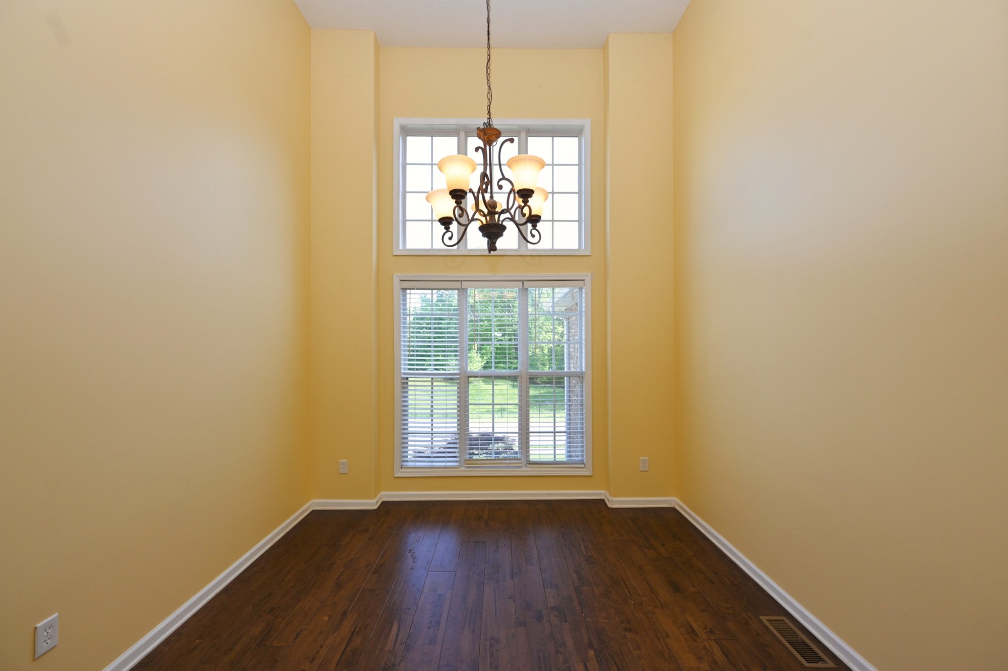 218 Thoroughbred Way