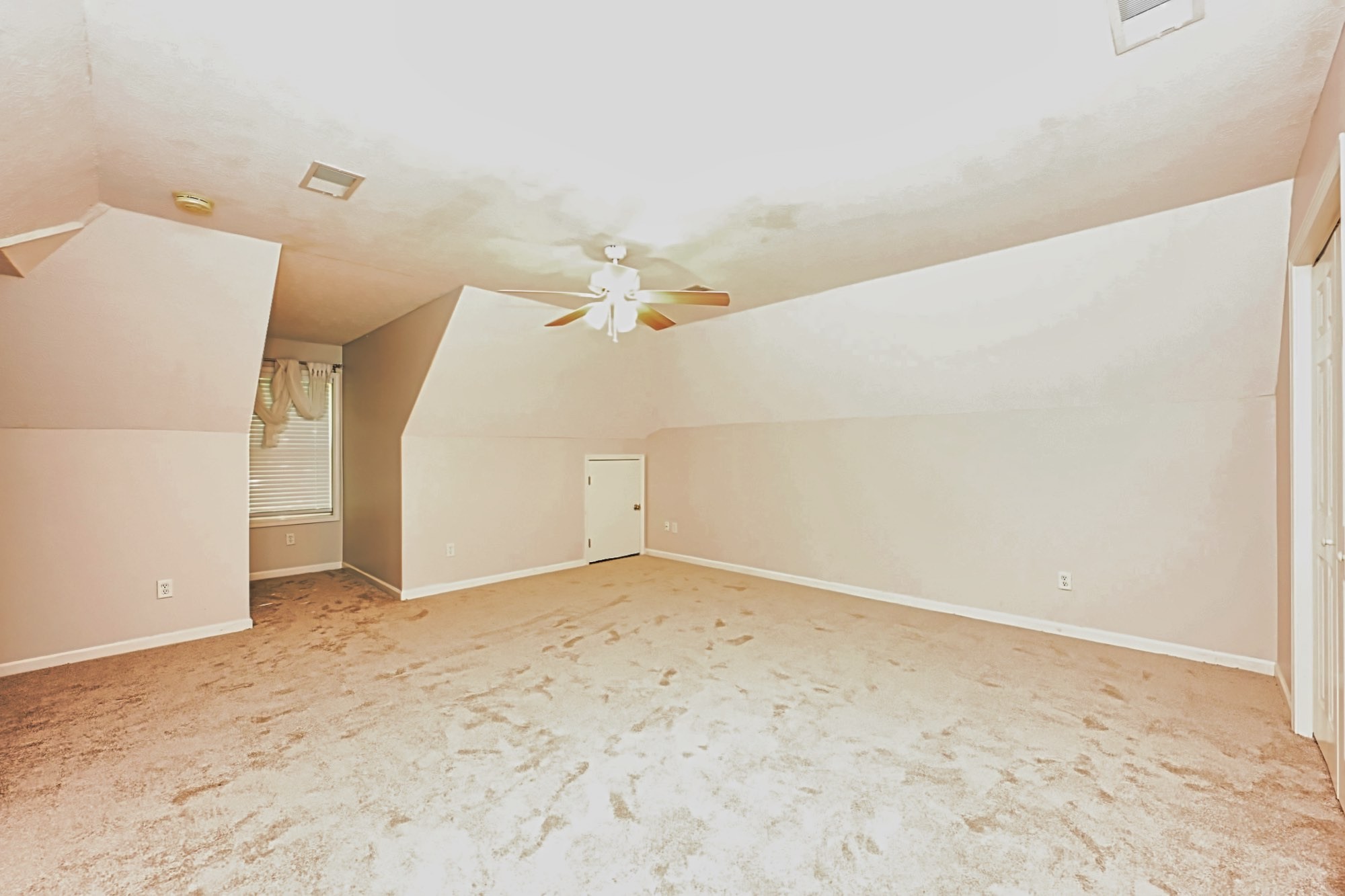 218 Thoroughbred Way