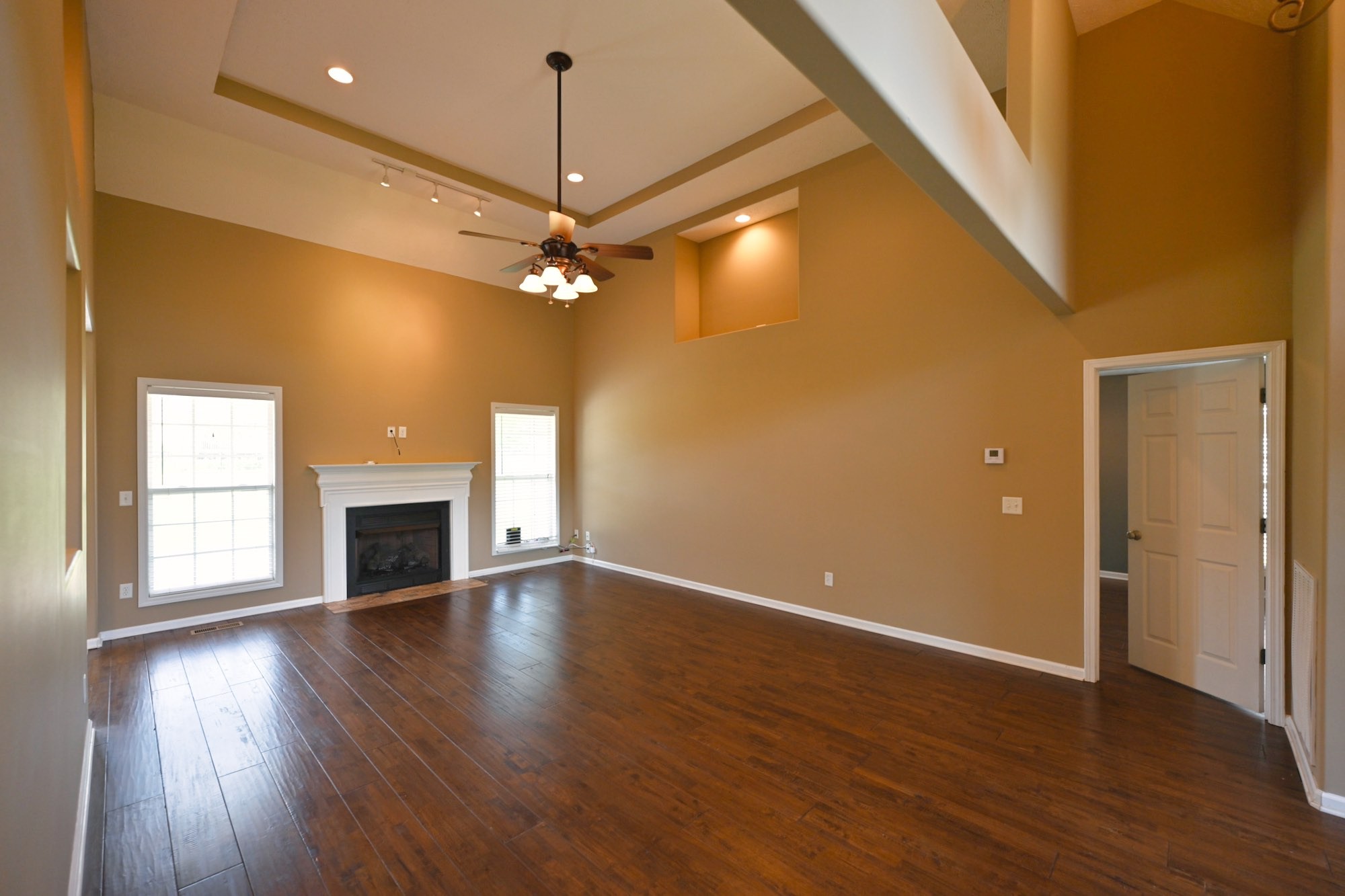218 Thoroughbred Way
