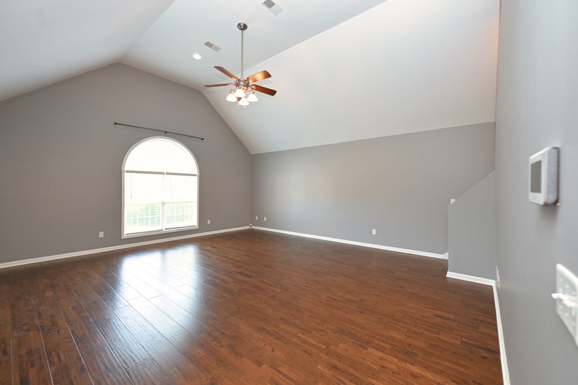 218 Thoroughbred Way