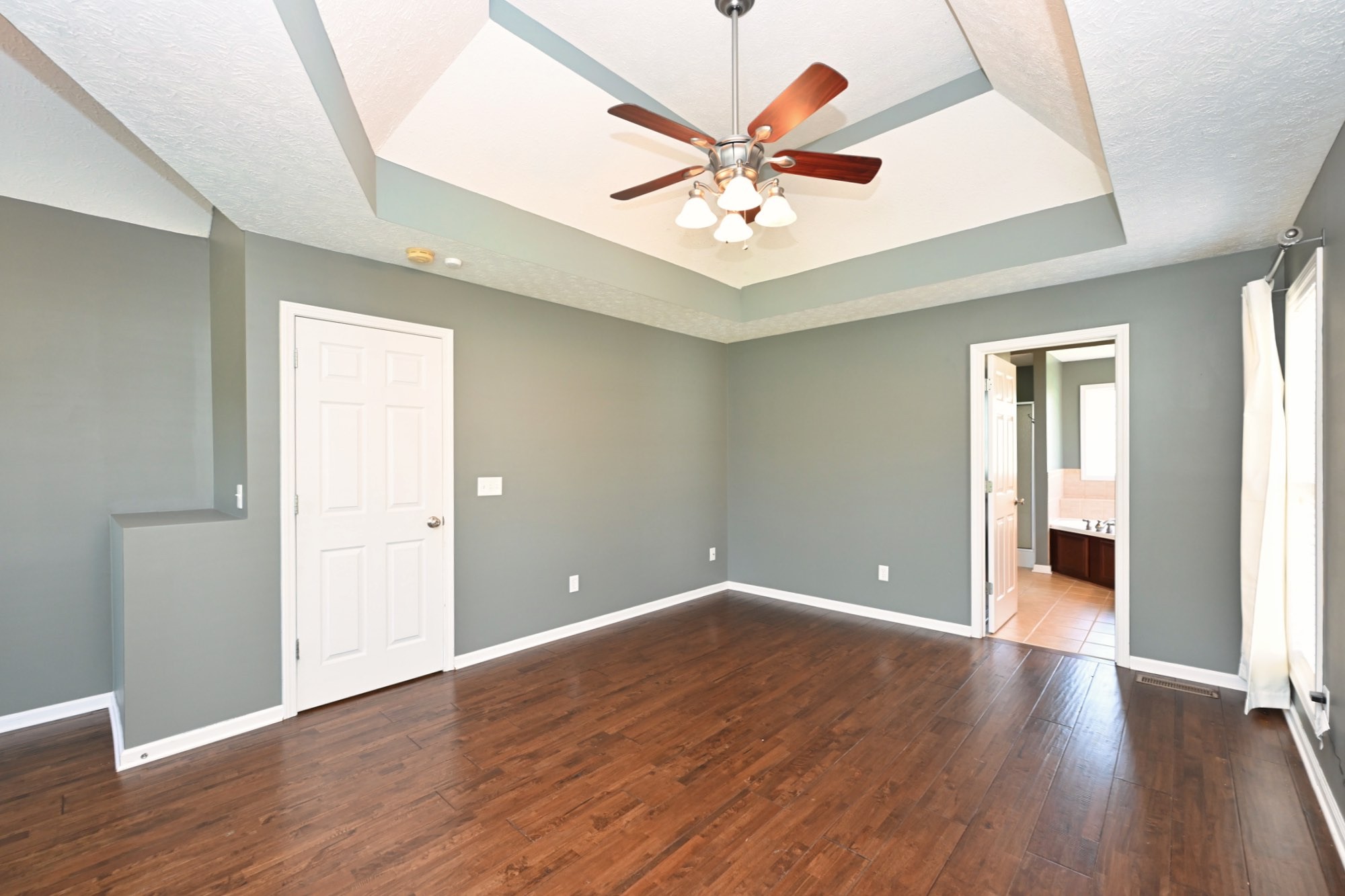 218 Thoroughbred Way