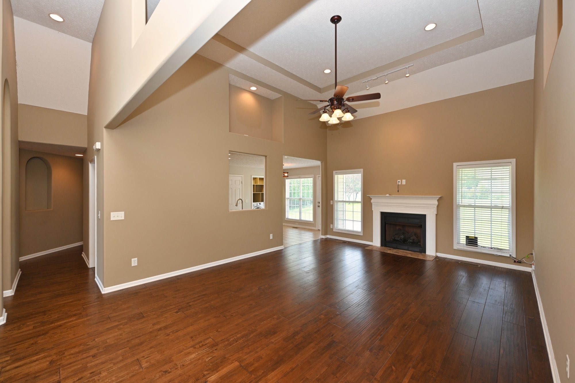 218 Thoroughbred Way