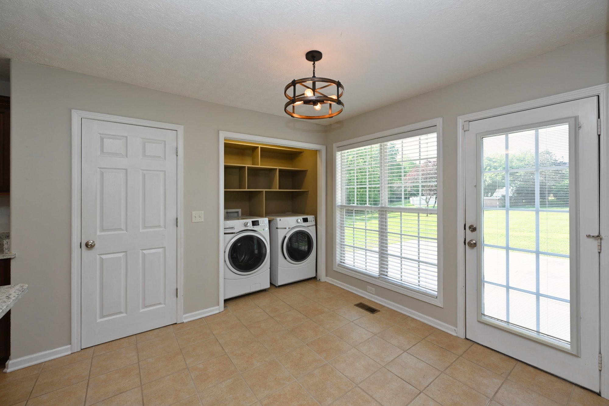 218 Thoroughbred Way