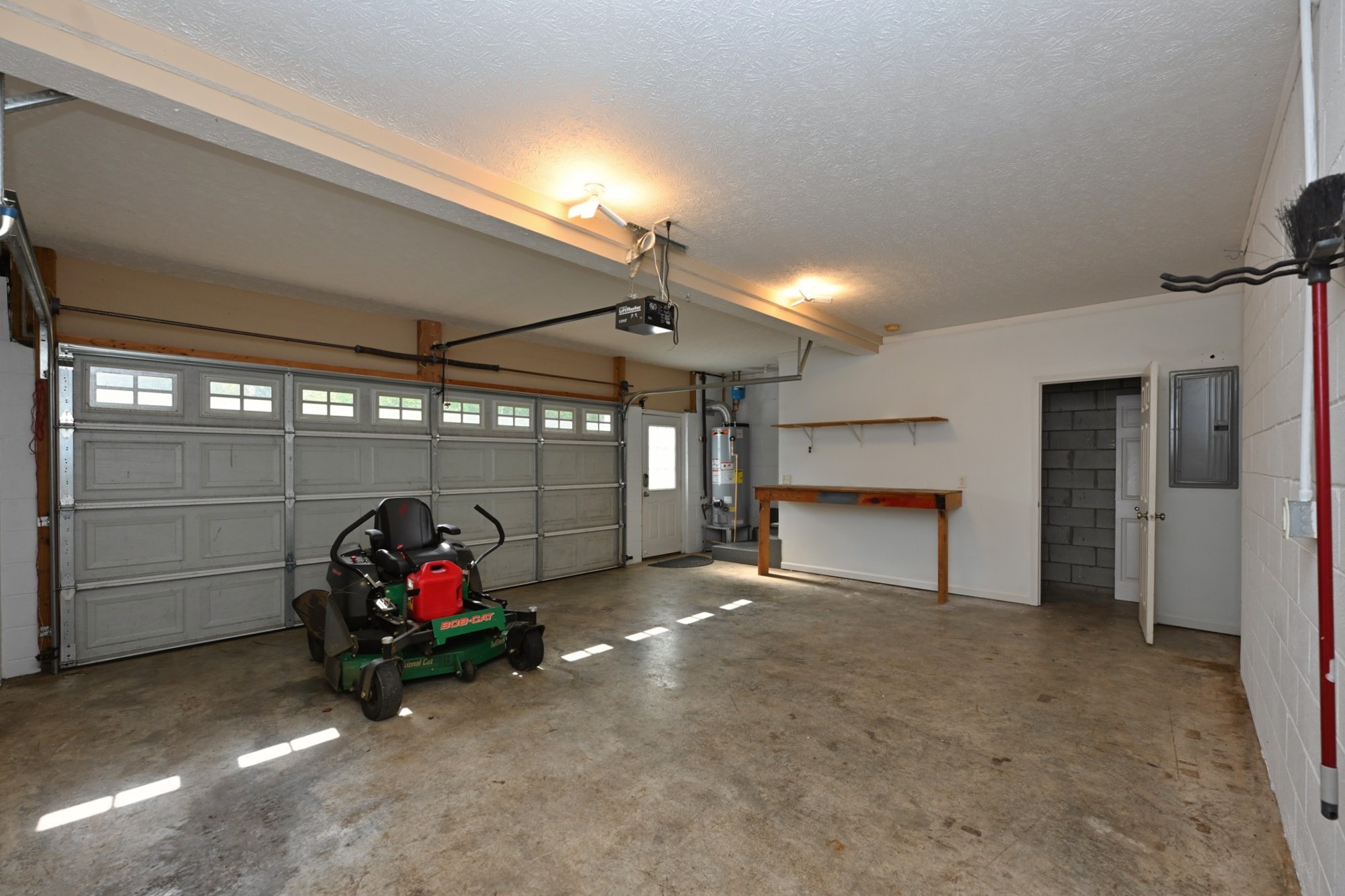 218 Thoroughbred Way