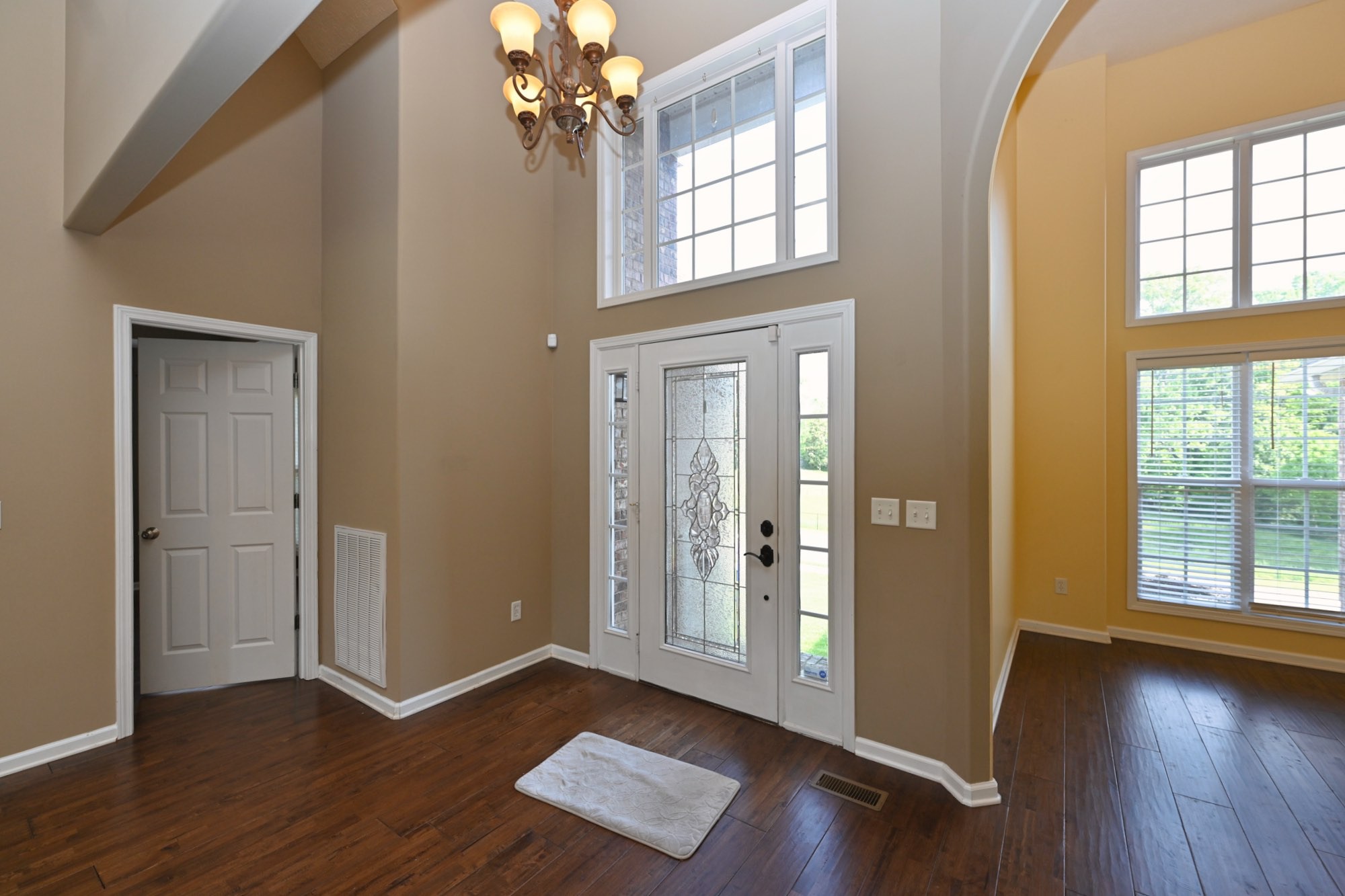 218 Thoroughbred Way