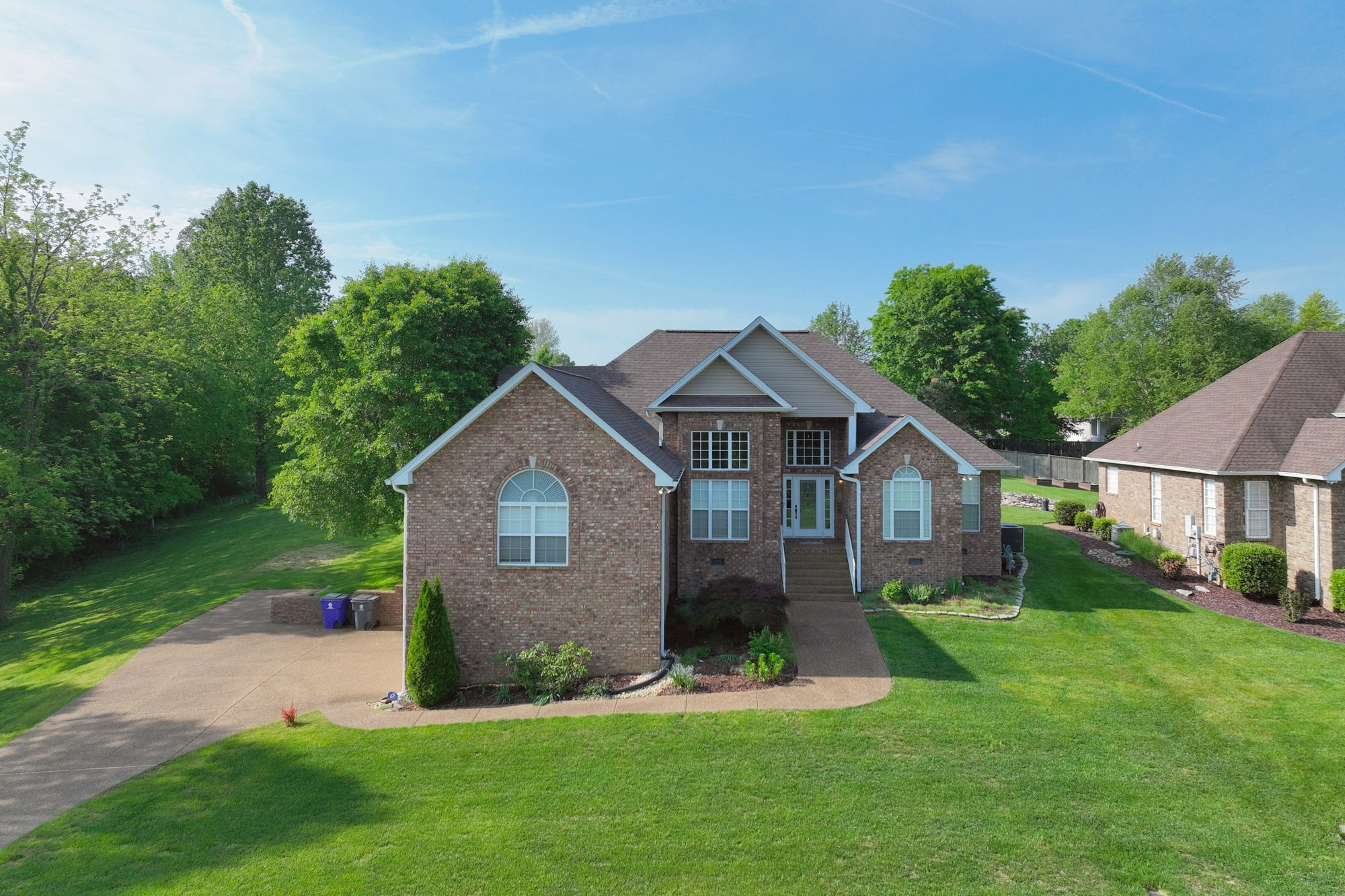 218 Thoroughbred Way