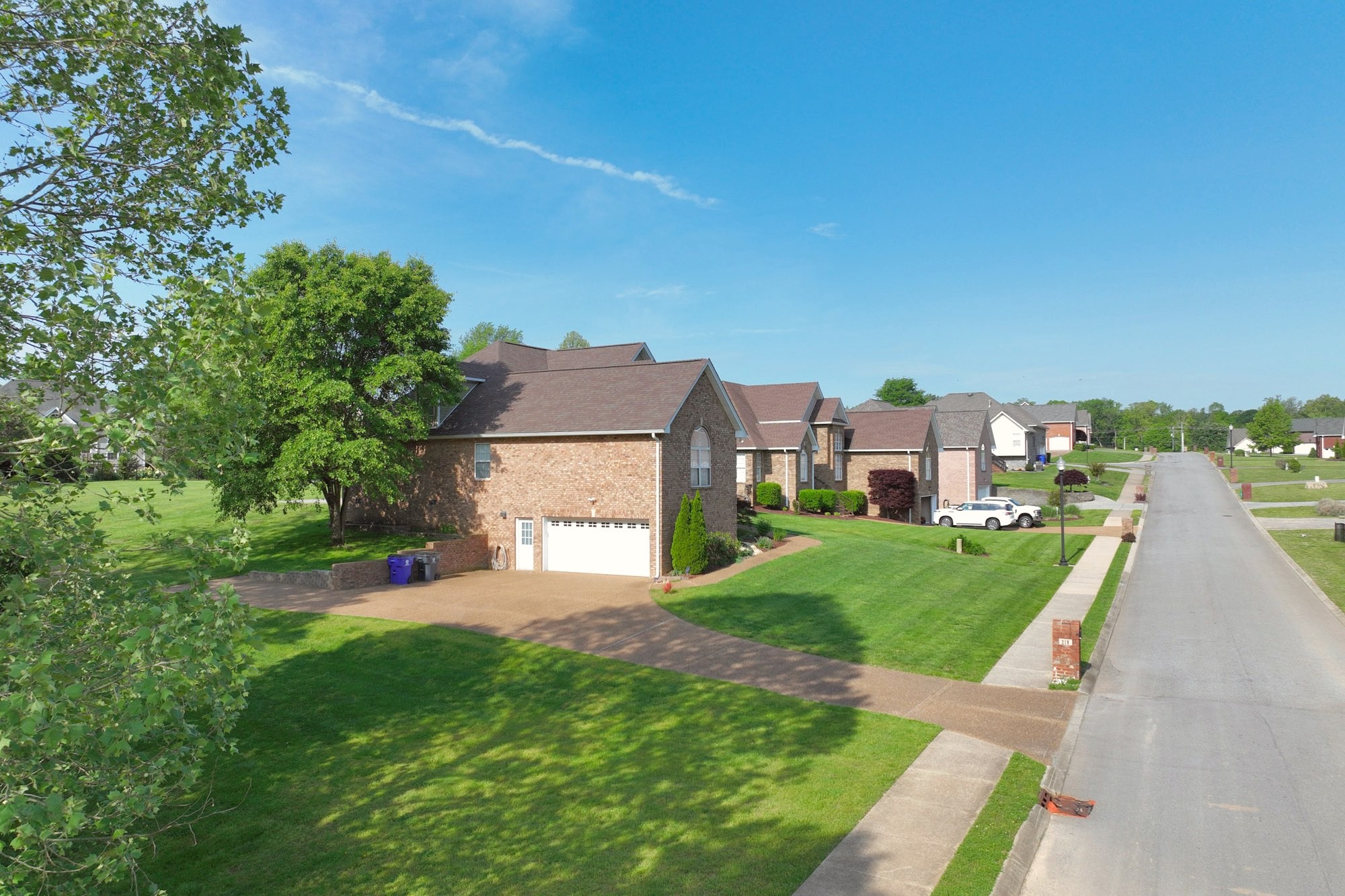 218 Thoroughbred Way