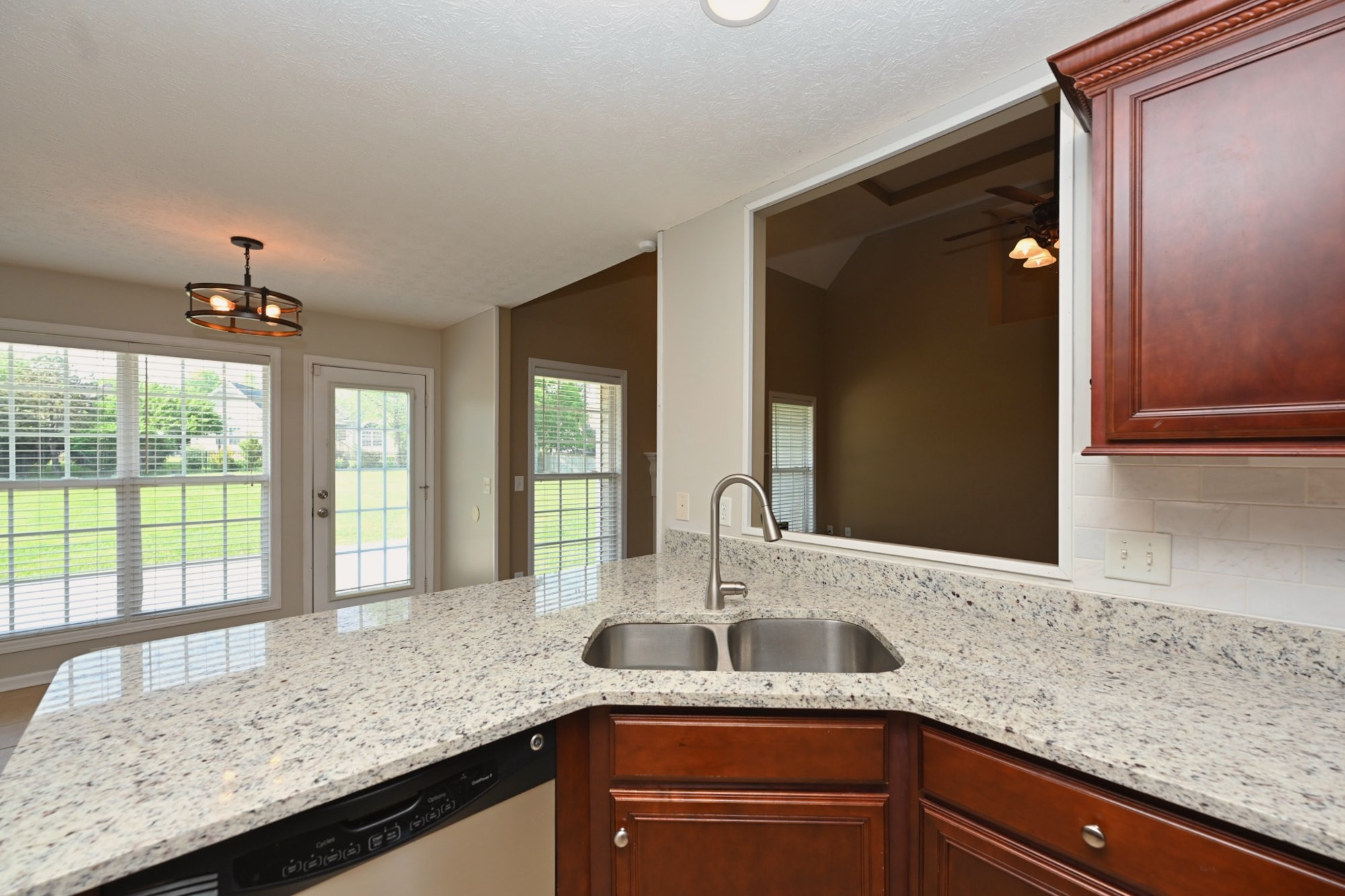 218 Thoroughbred Way