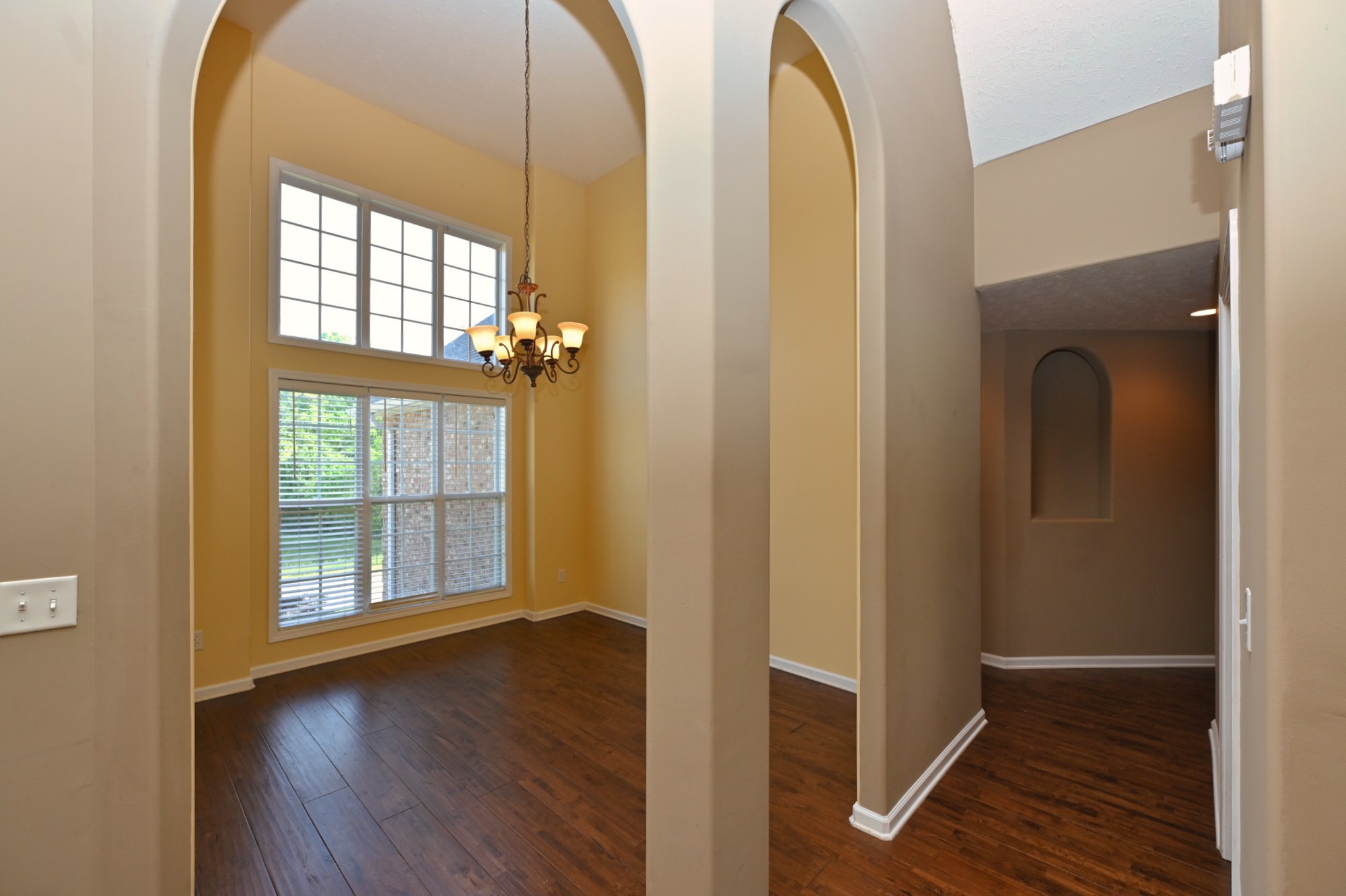 218 Thoroughbred Way