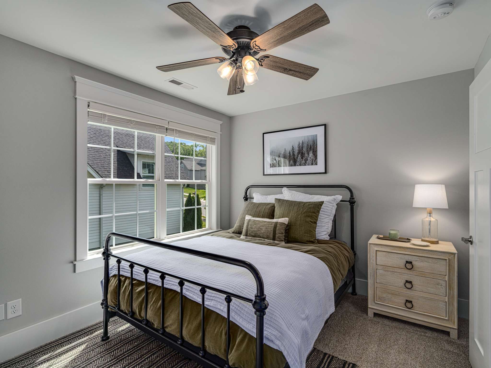 7104 Pepper Tree Cir