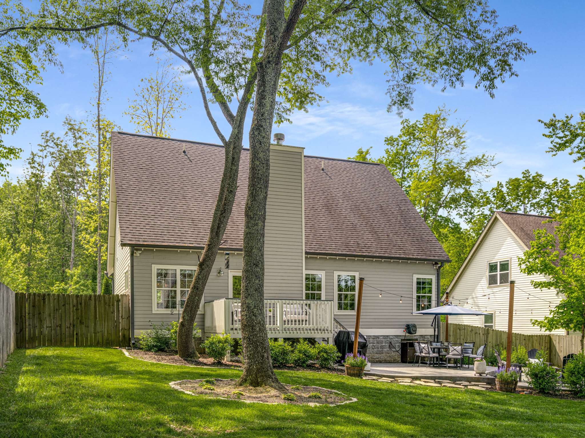 7104 Pepper Tree Cir