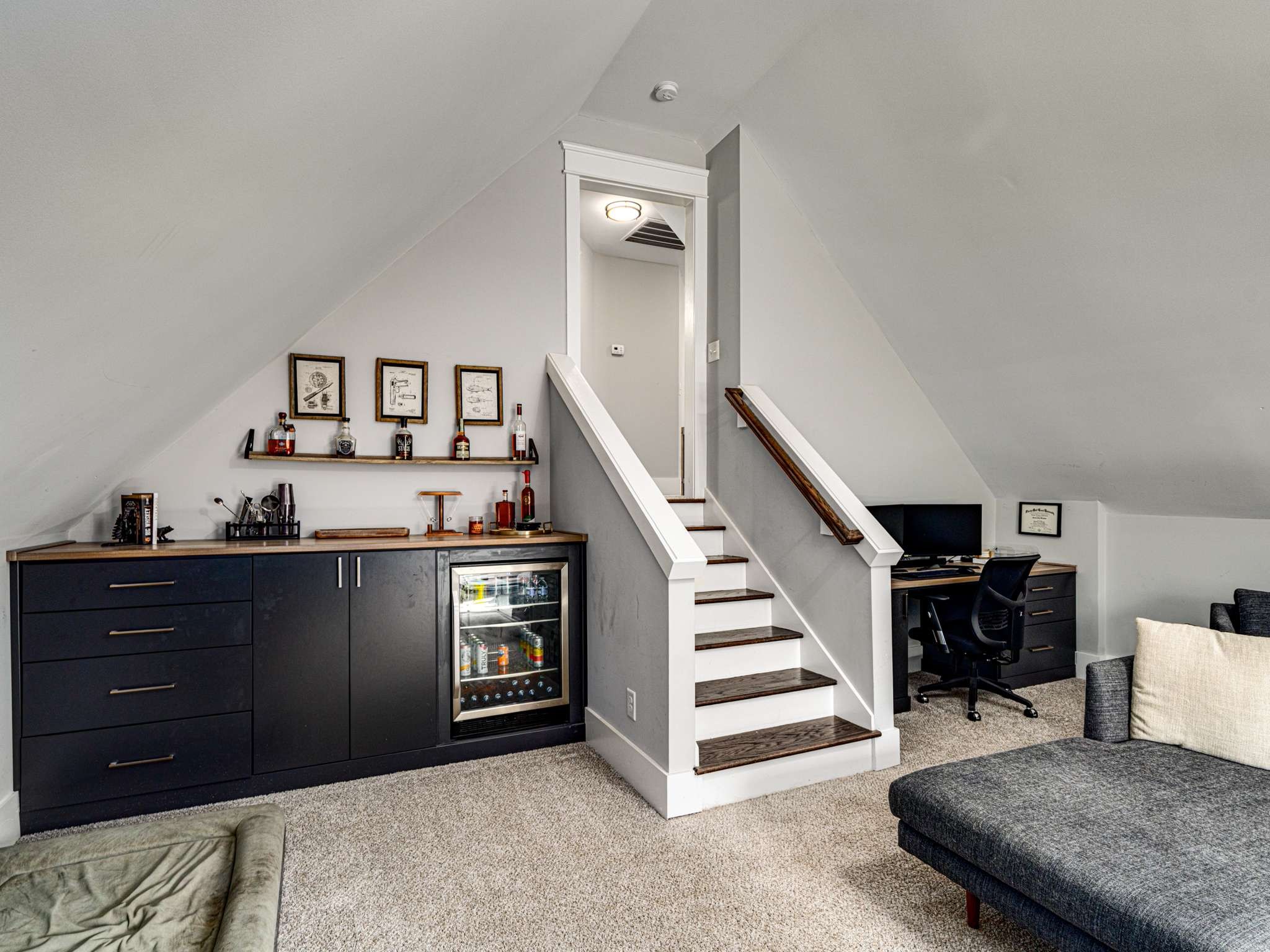 7104 Pepper Tree Cir