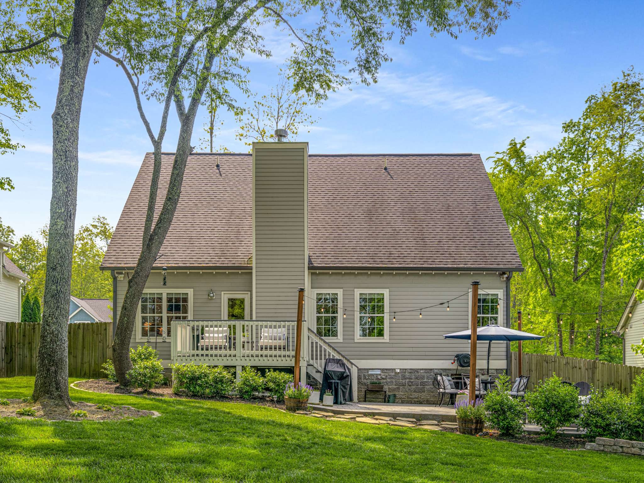 7104 Pepper Tree Cir