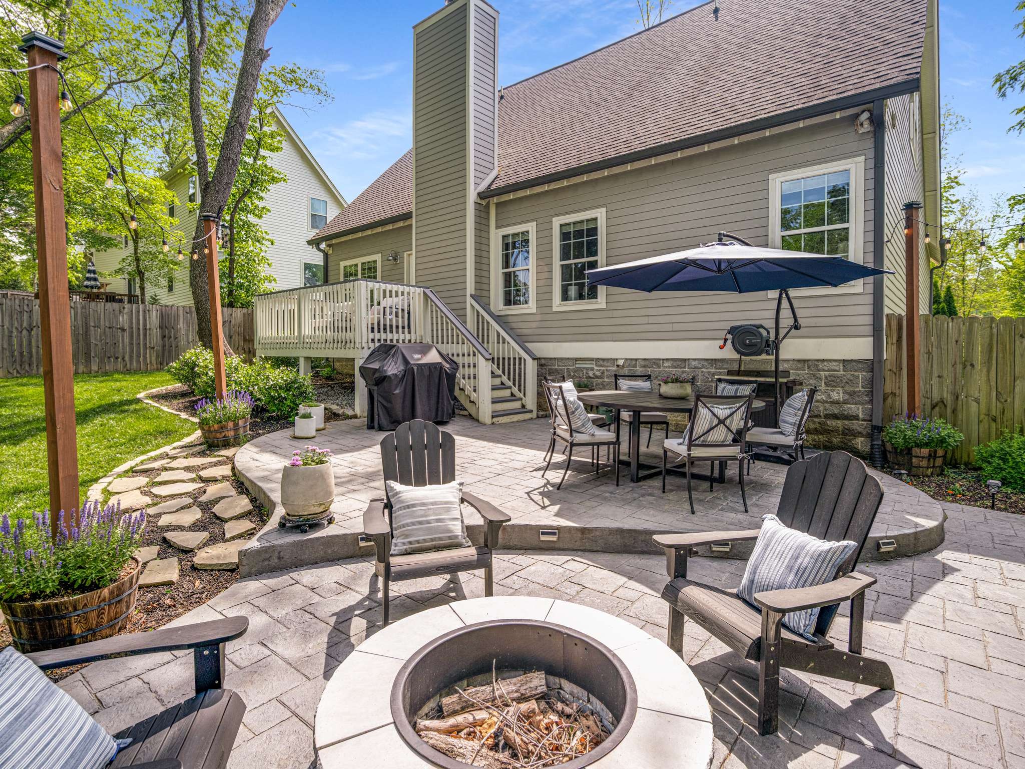 7104 Pepper Tree Cir