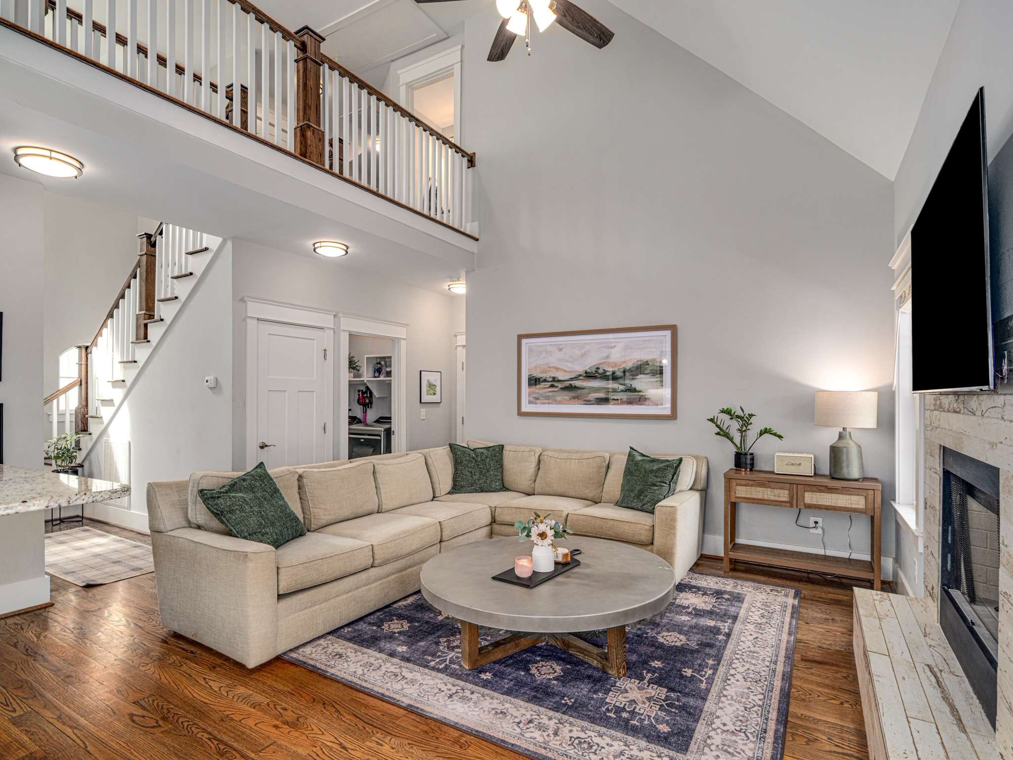 7104 Pepper Tree Cir