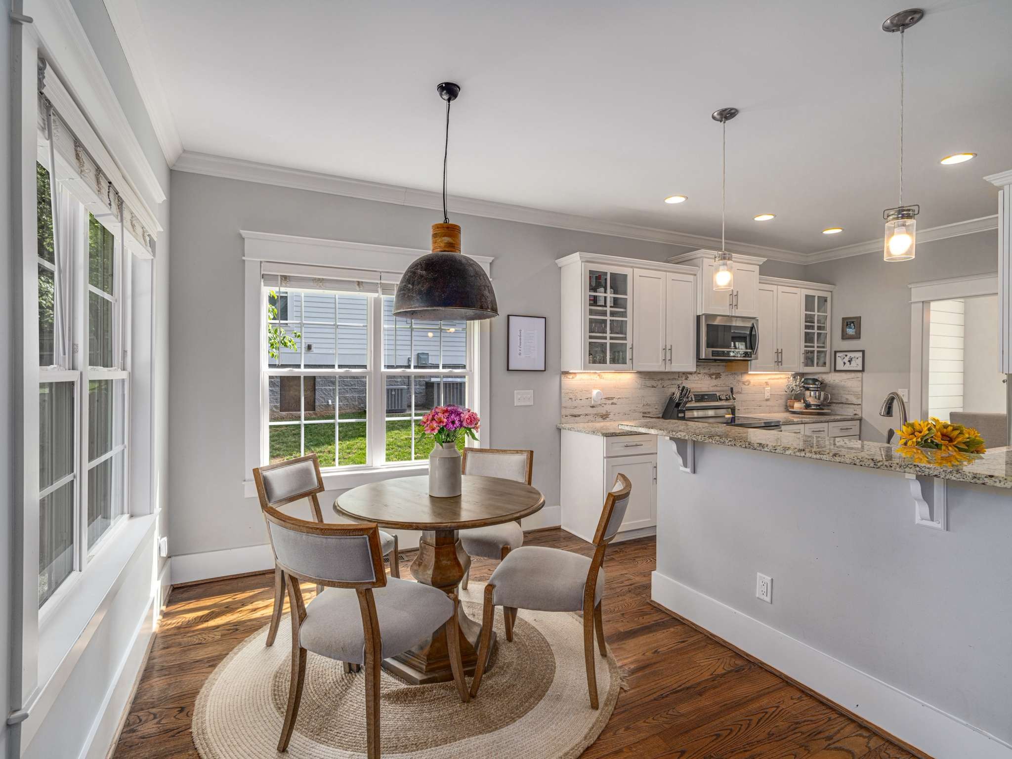 7104 Pepper Tree Cir