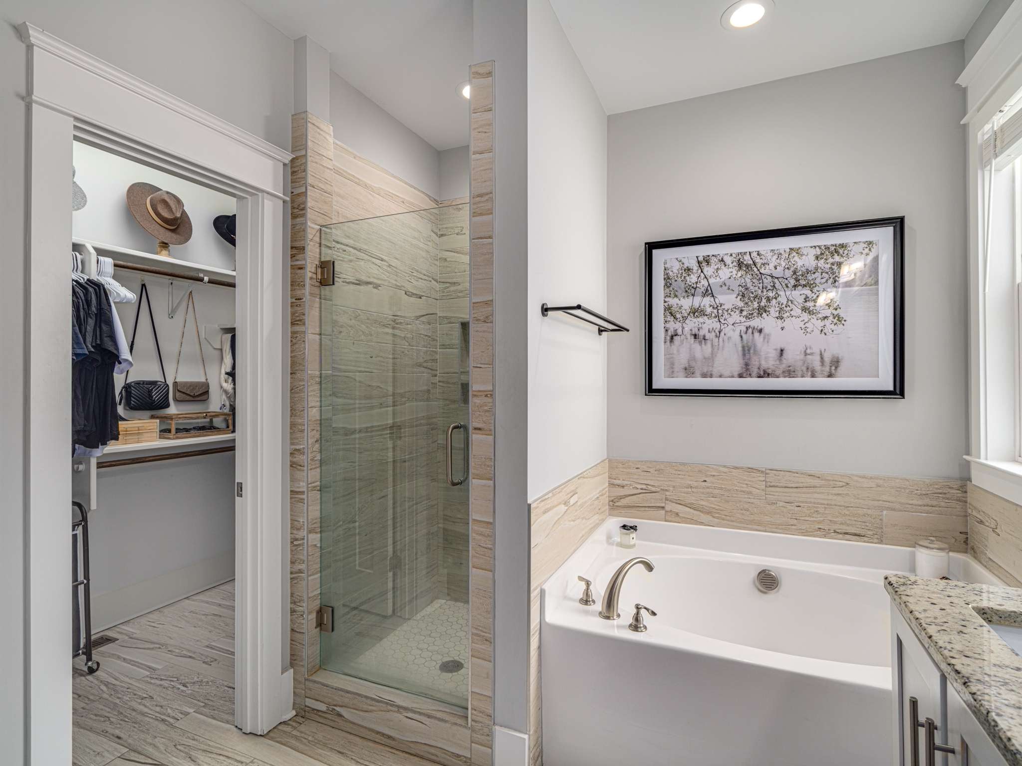 7104 Pepper Tree Cir