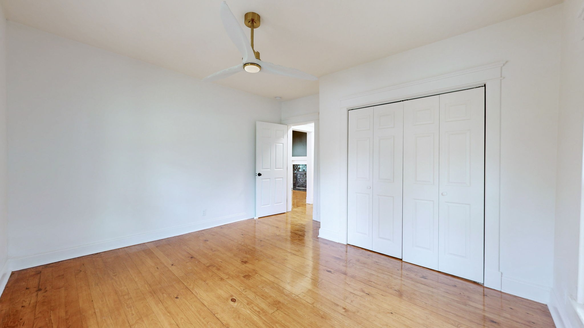 2012 White Ave