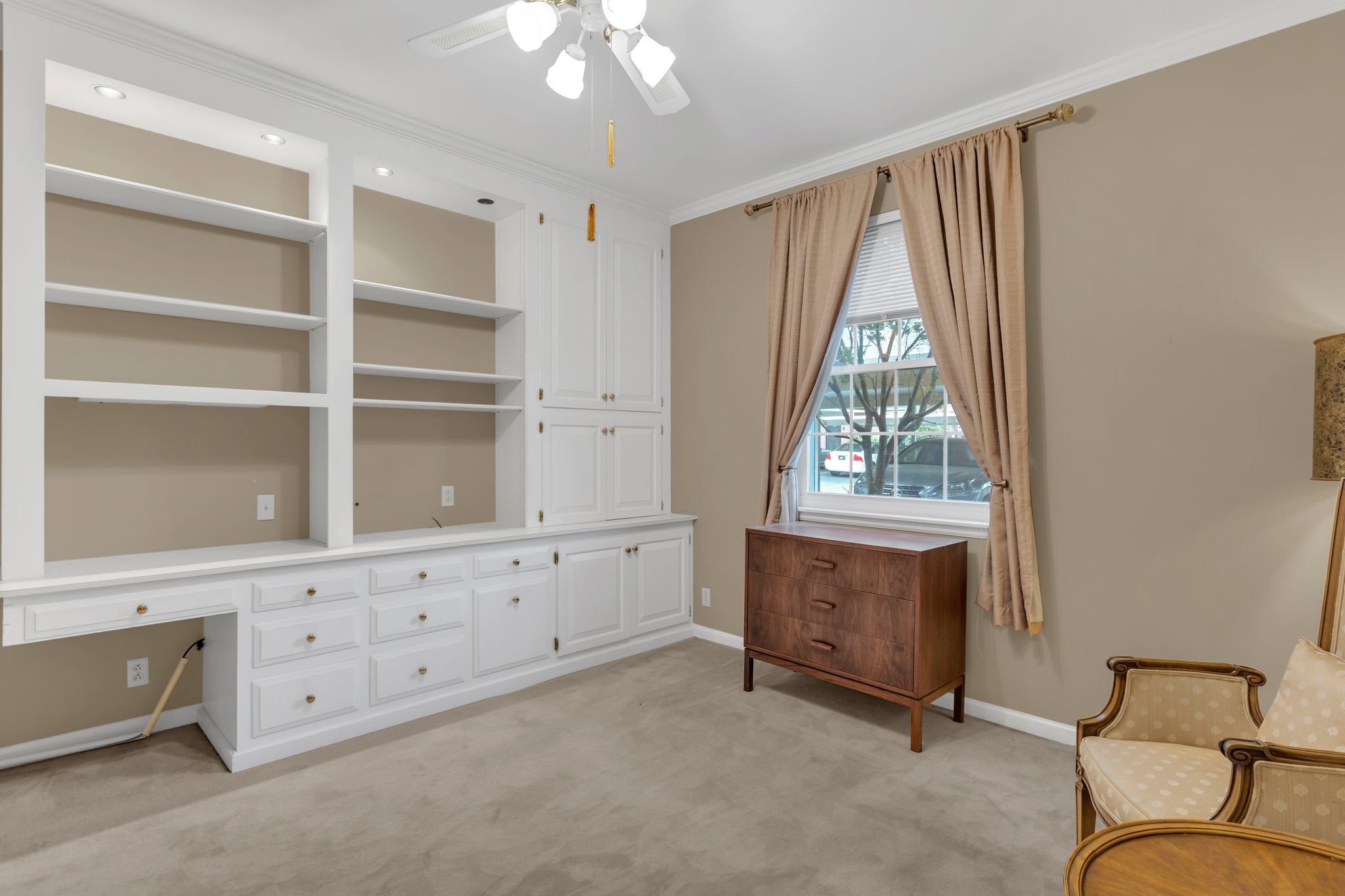 4500 Post Rd Unit: 5