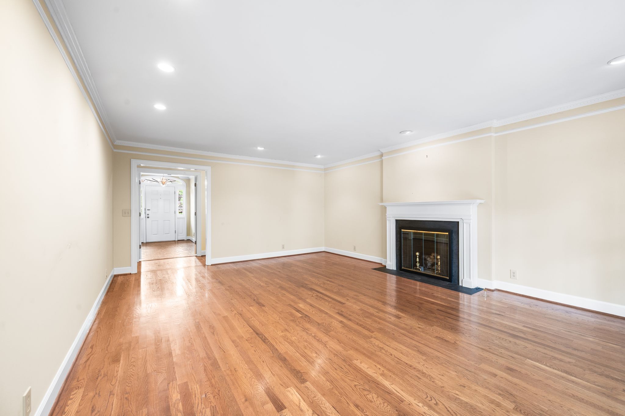 2105 Hobbs Ct