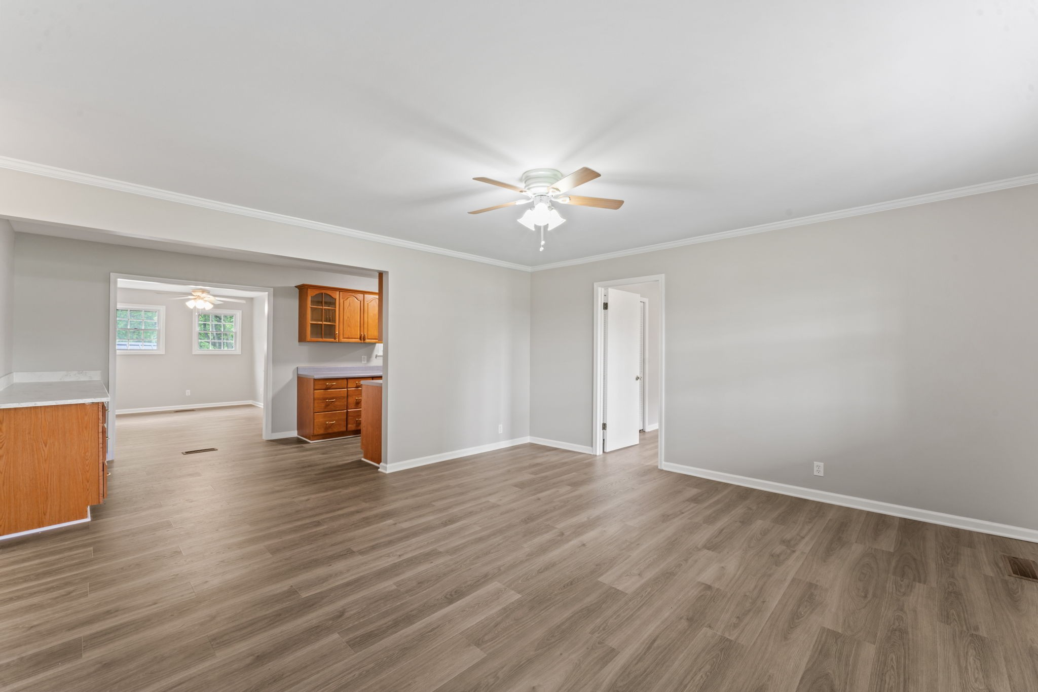2413 Old Clarksville Pike