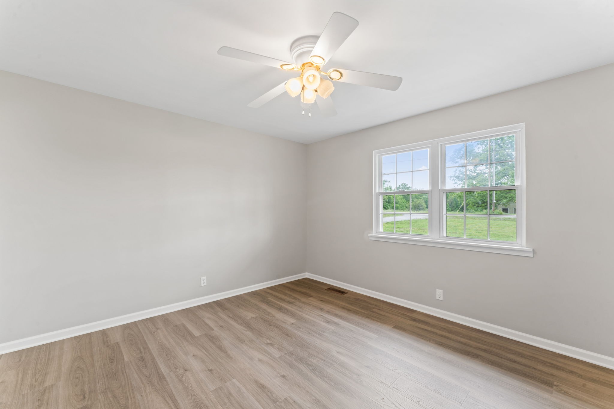 2413 Old Clarksville Pike