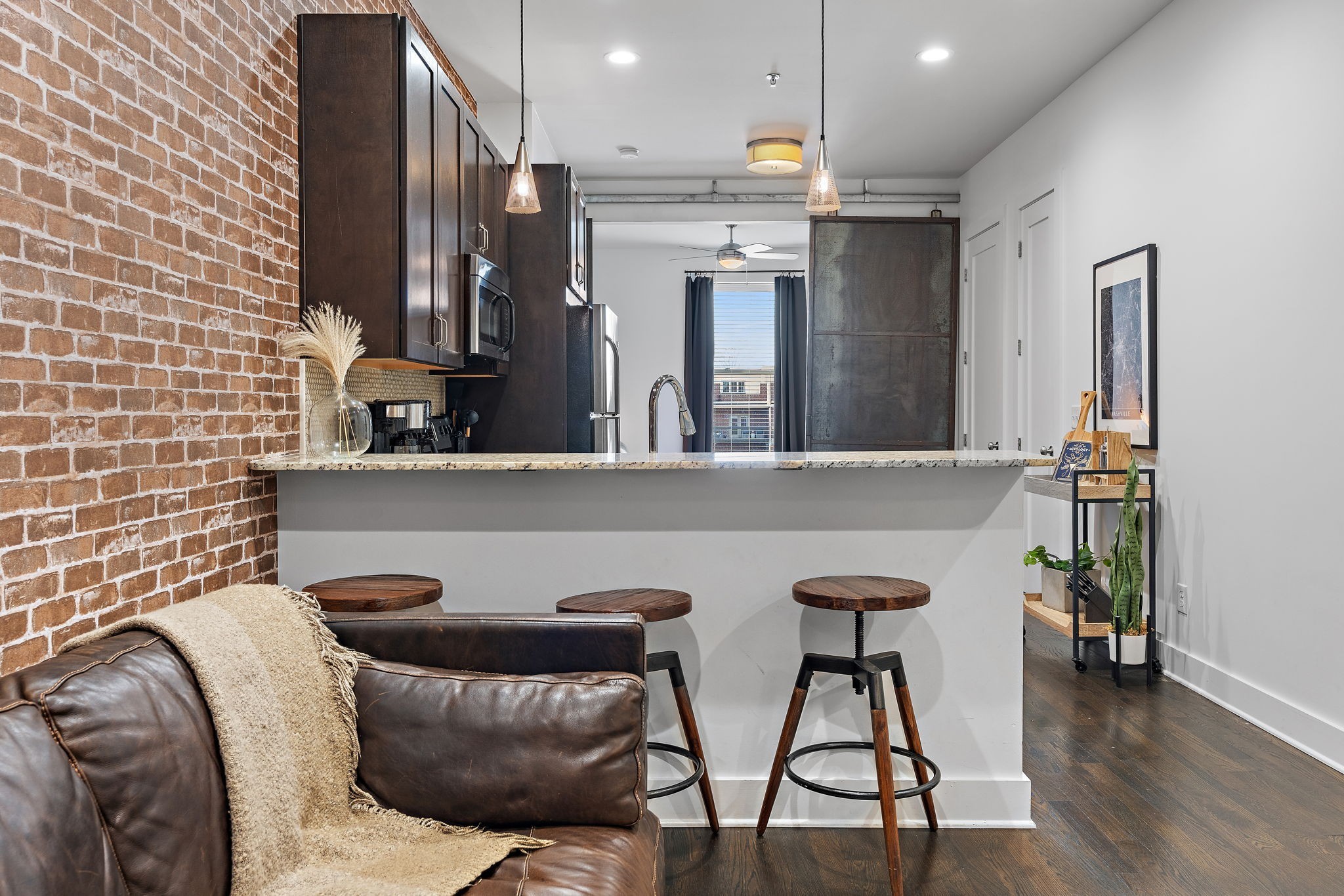 210 30th Ave, N Unit: 413