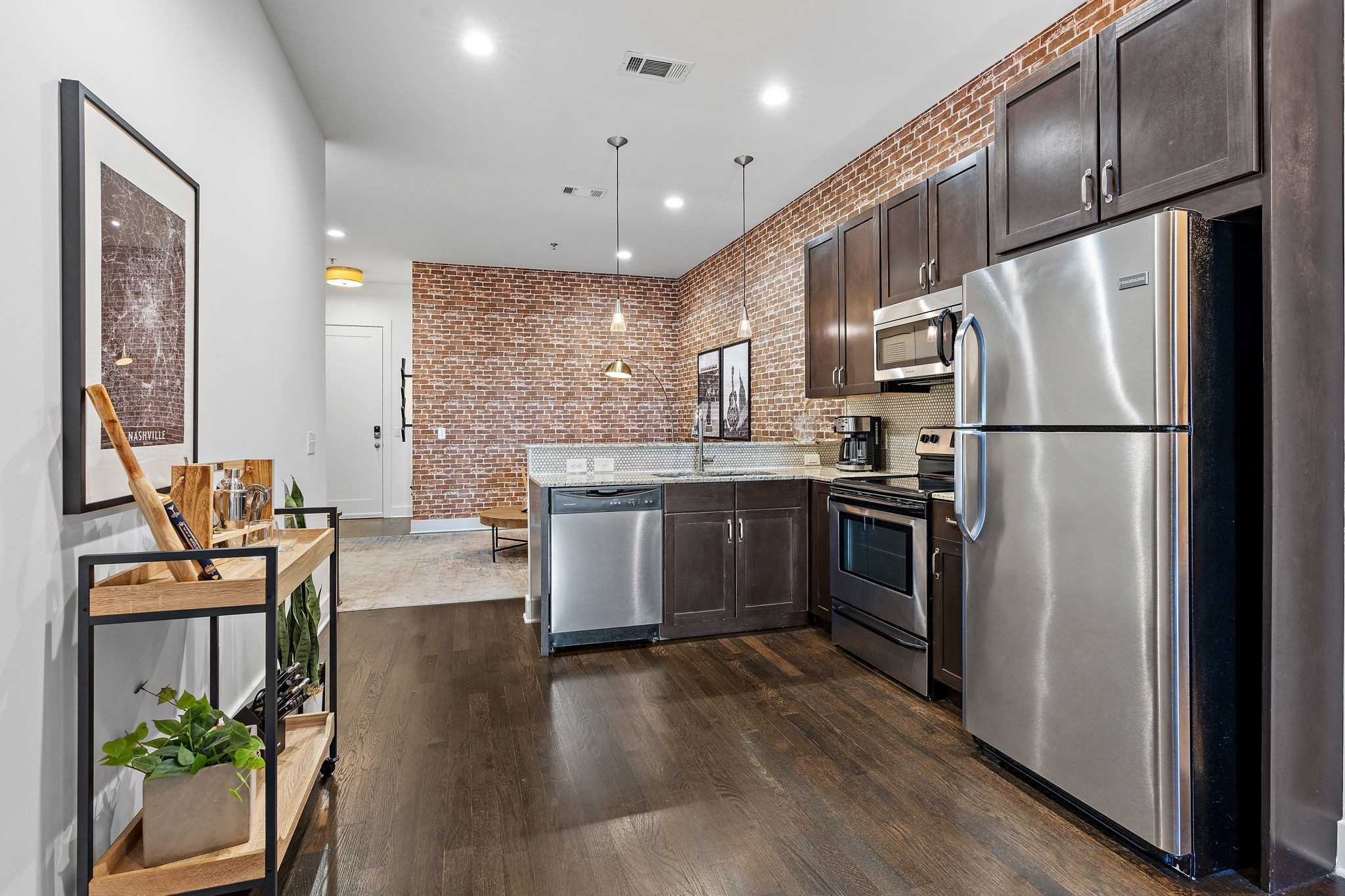 210 30th Ave, N Unit: 413