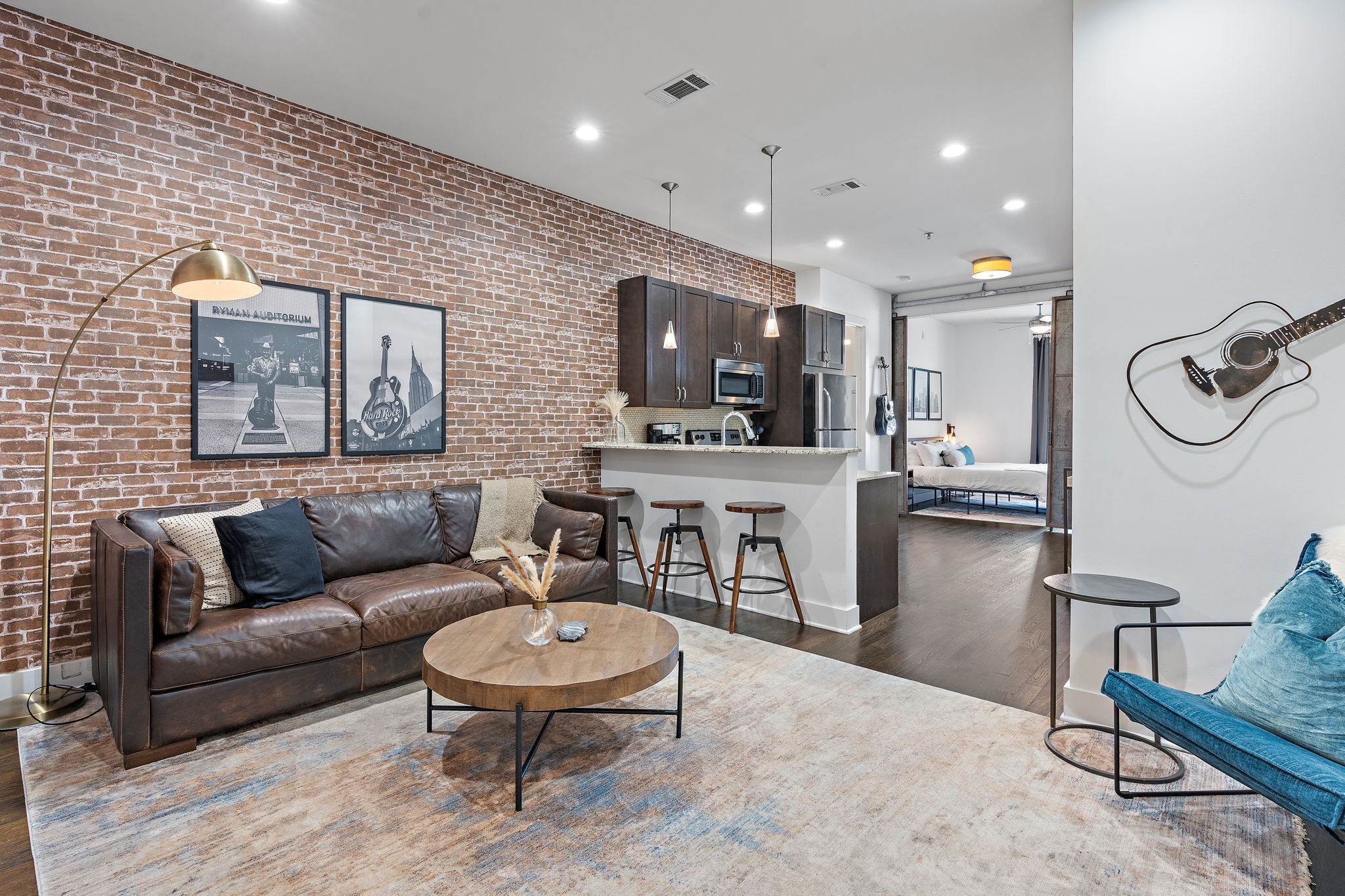 210 30th Ave, N Unit: 413