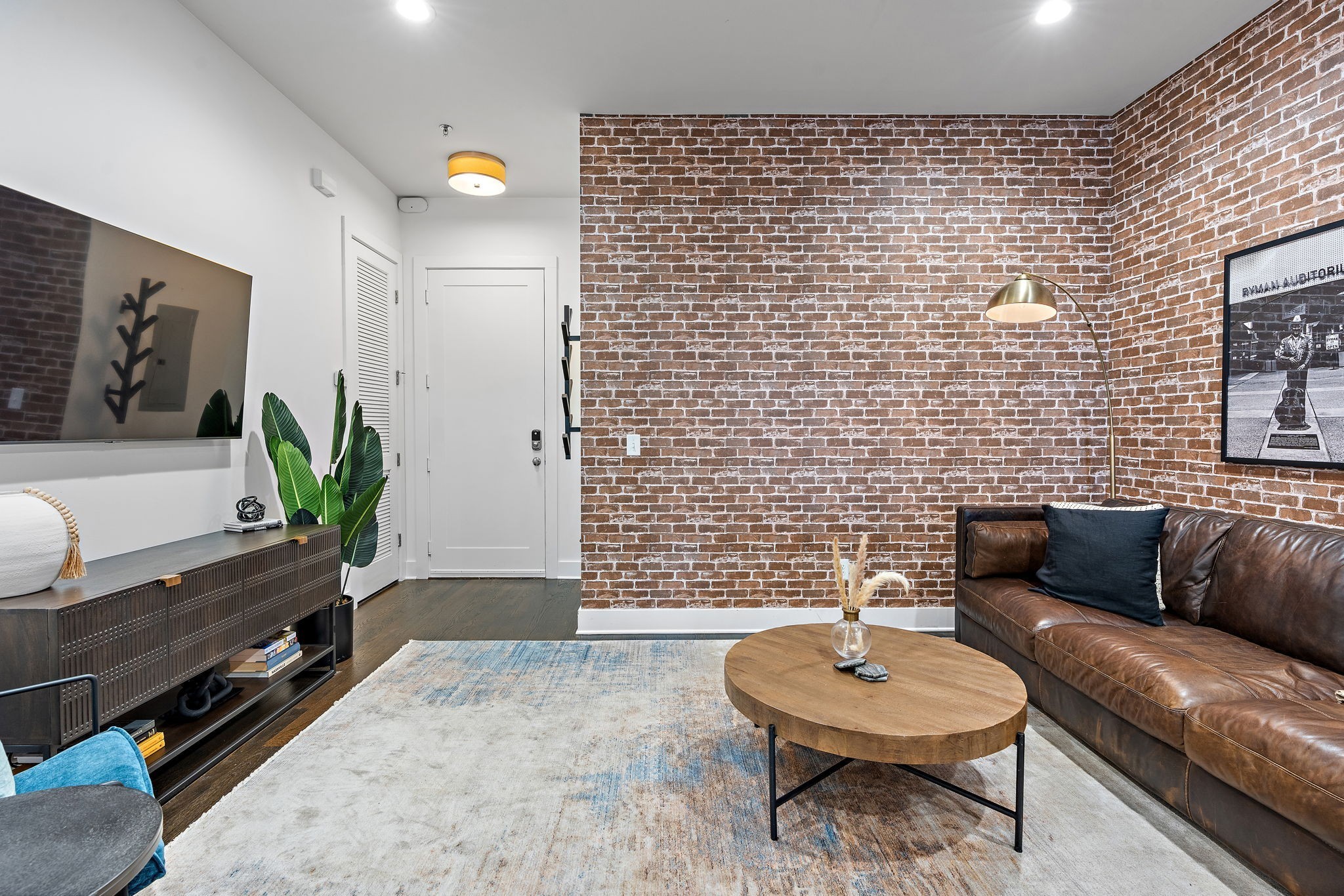 210 30th Ave, N Unit: 413
