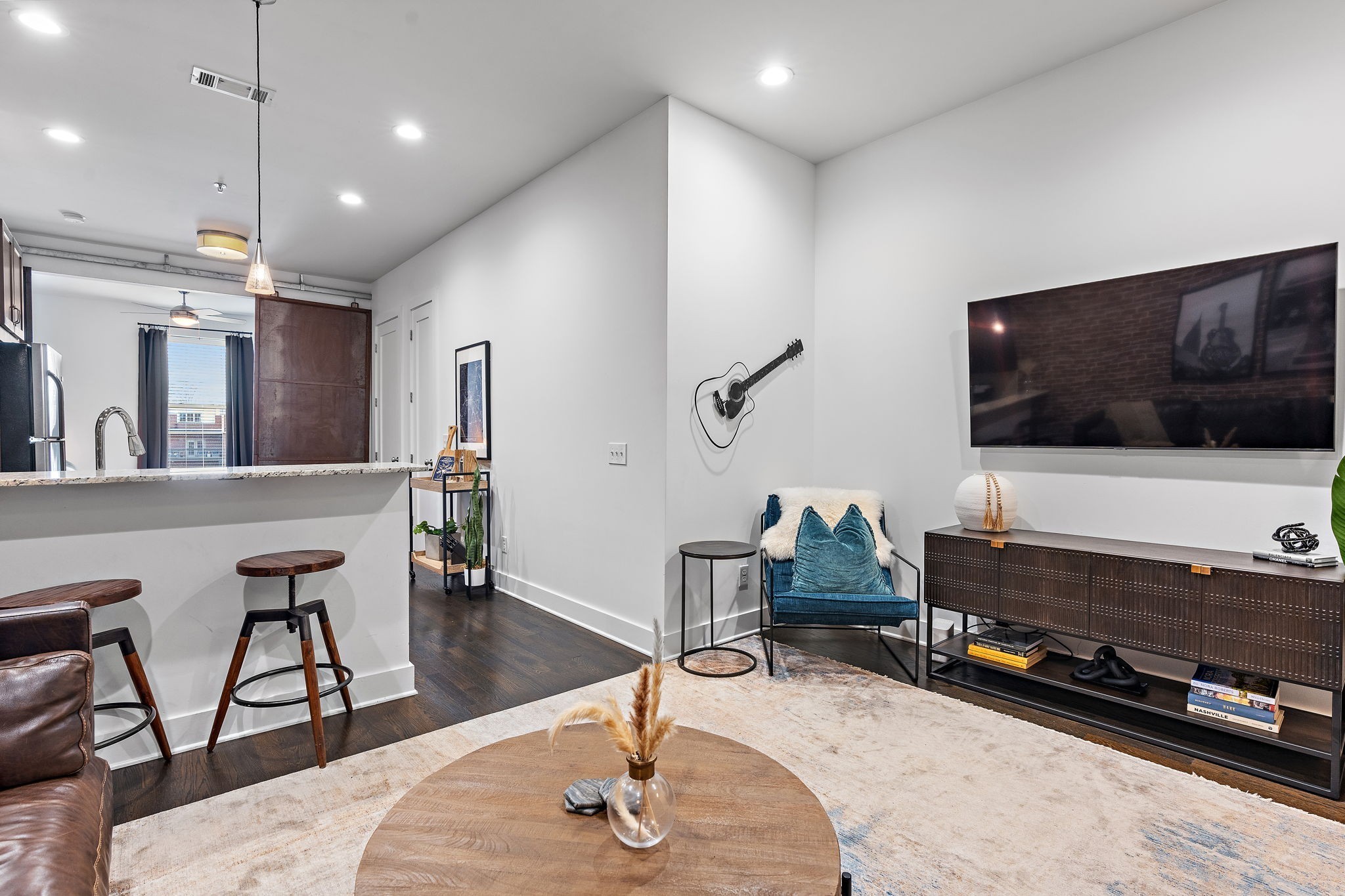 210 30th Ave, N Unit: 413