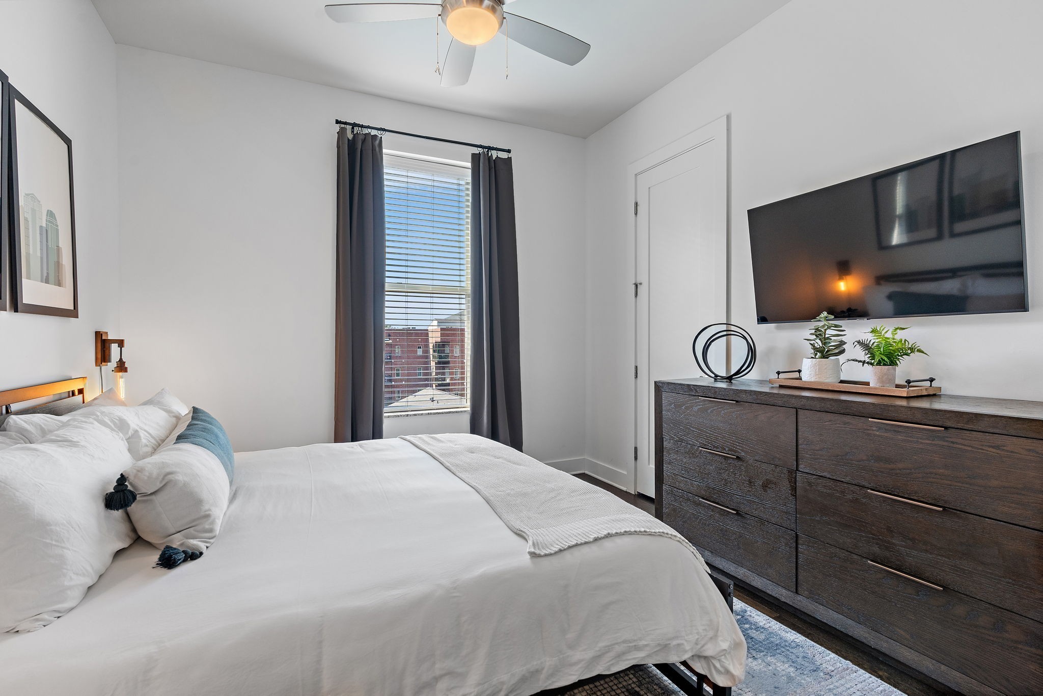 210 30th Ave, N Unit: 413