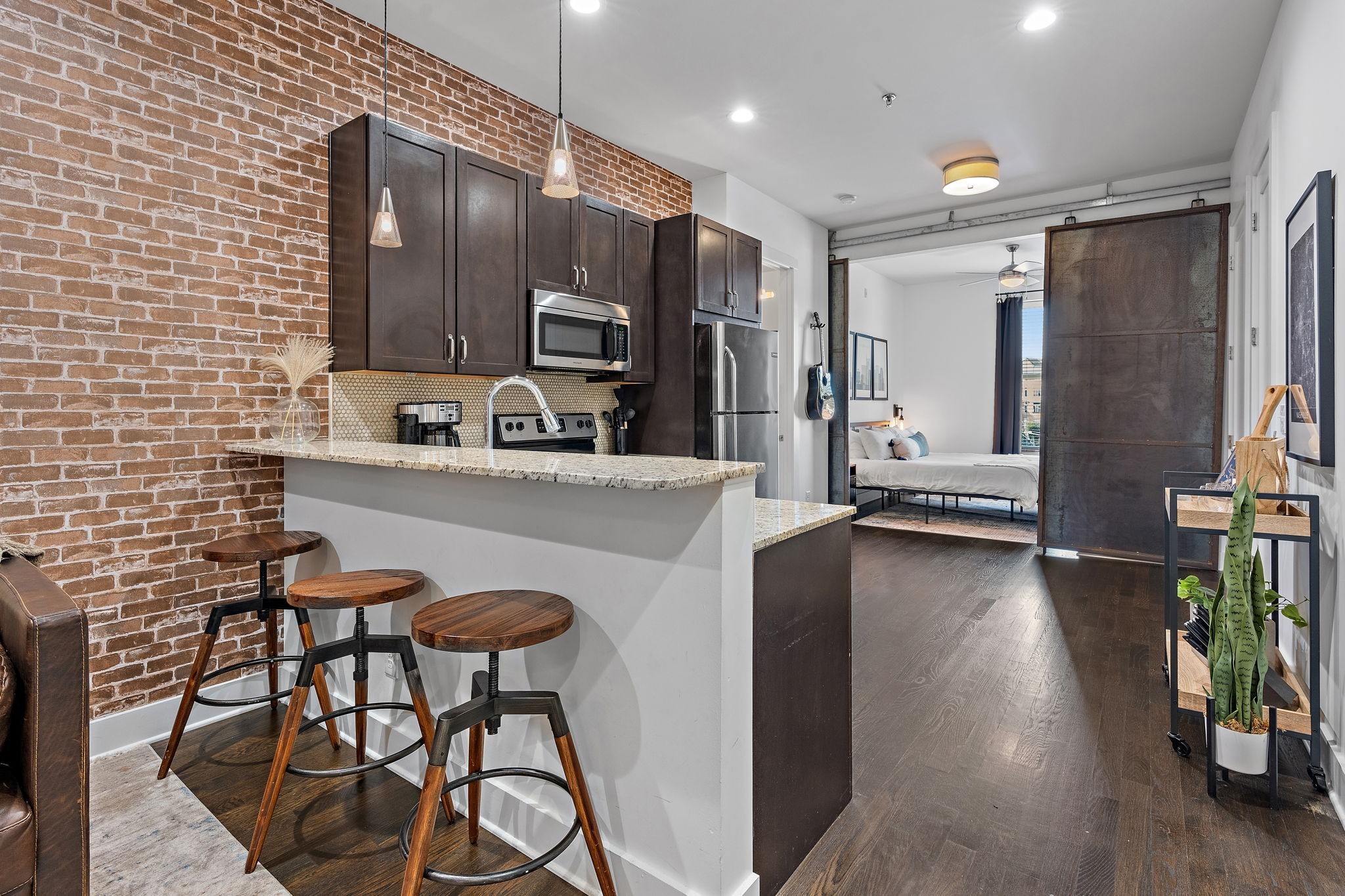 210 30th Ave, N Unit: 413