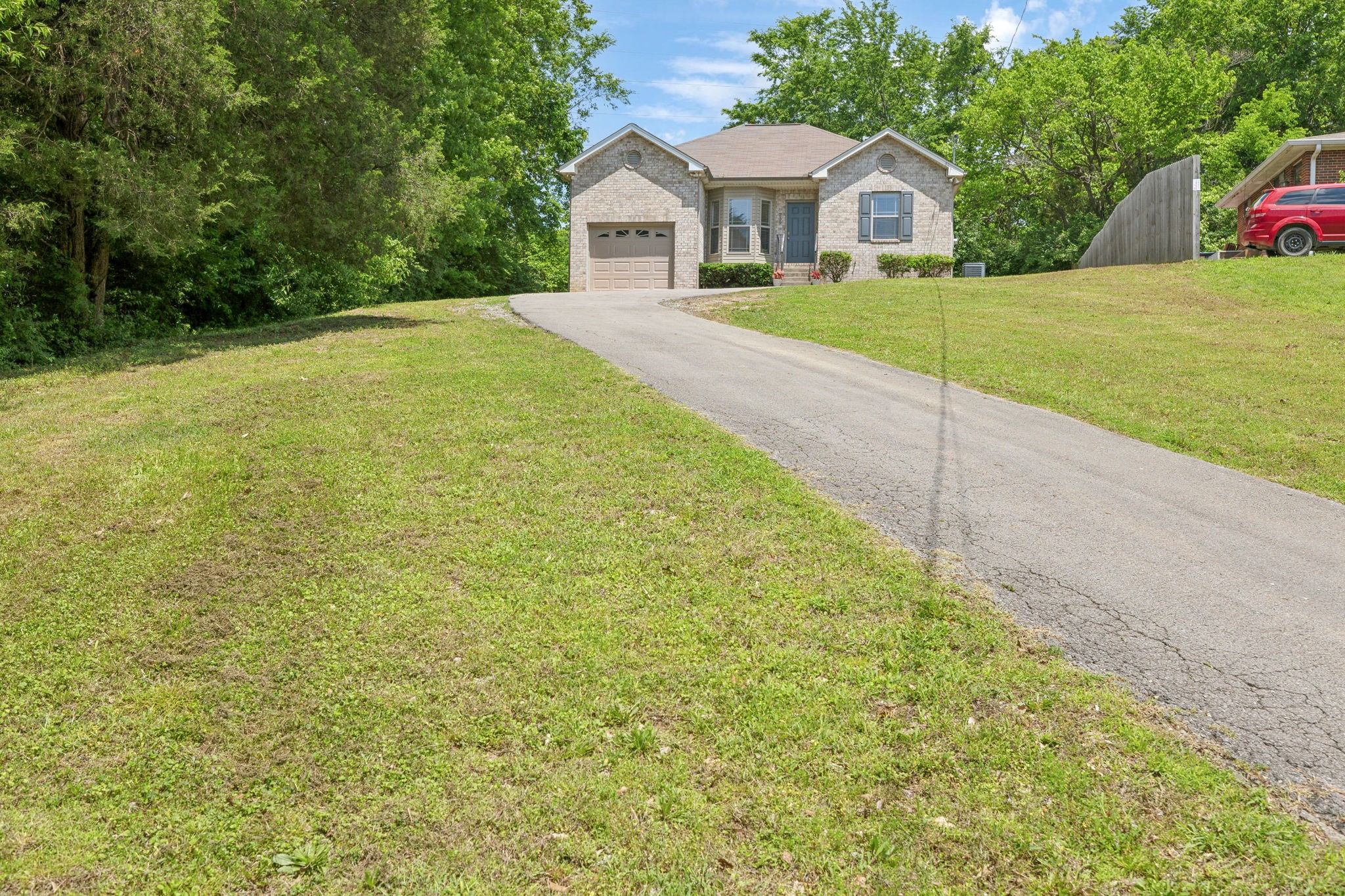 239 Tulip Hill Dr
