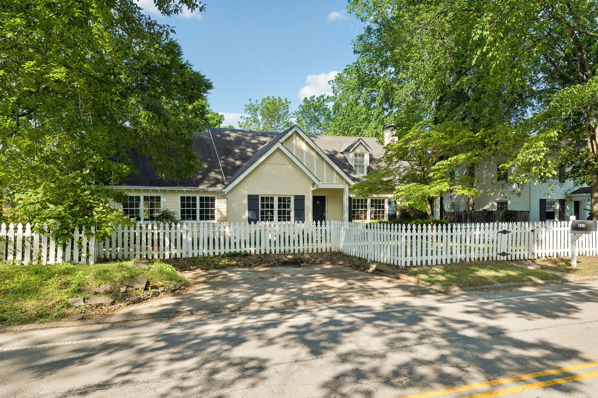 213 Cherokee Rd